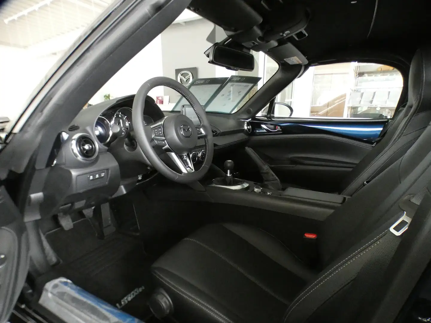 Mazda MX-5 2.0L SKYACTIV G 184PS RWD EXCLUSIVE-LINE DRAS Синий - 2