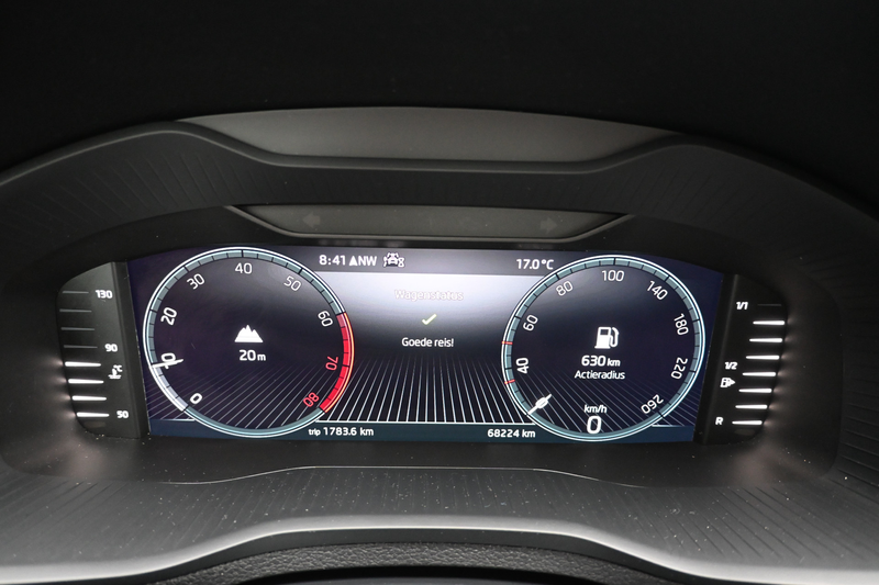 Skoda Karoq 1.0 TSI Business Edition trekhaak — photo 20