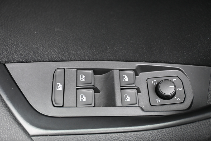 Skoda Karoq 1.0 TSI Business Edition trekhaak — photo 22