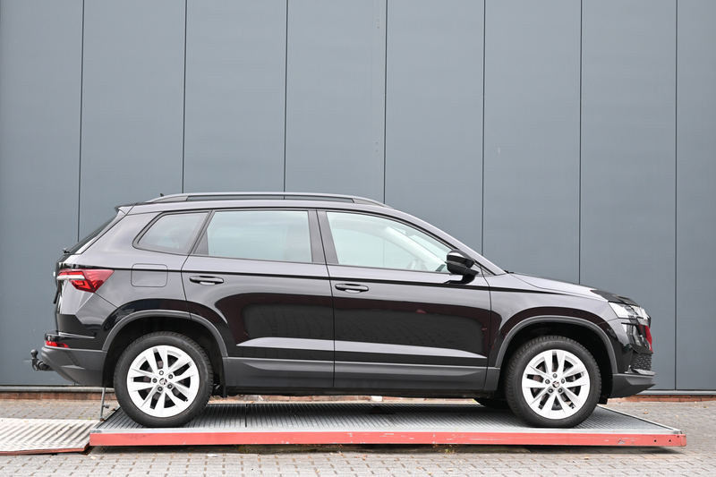 Skoda Karoq 1.0 TSI Business Edition trekhaak — photo 2