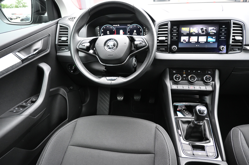 Skoda Karoq 1.0 TSI Business Edition trekhaak — photo 27
