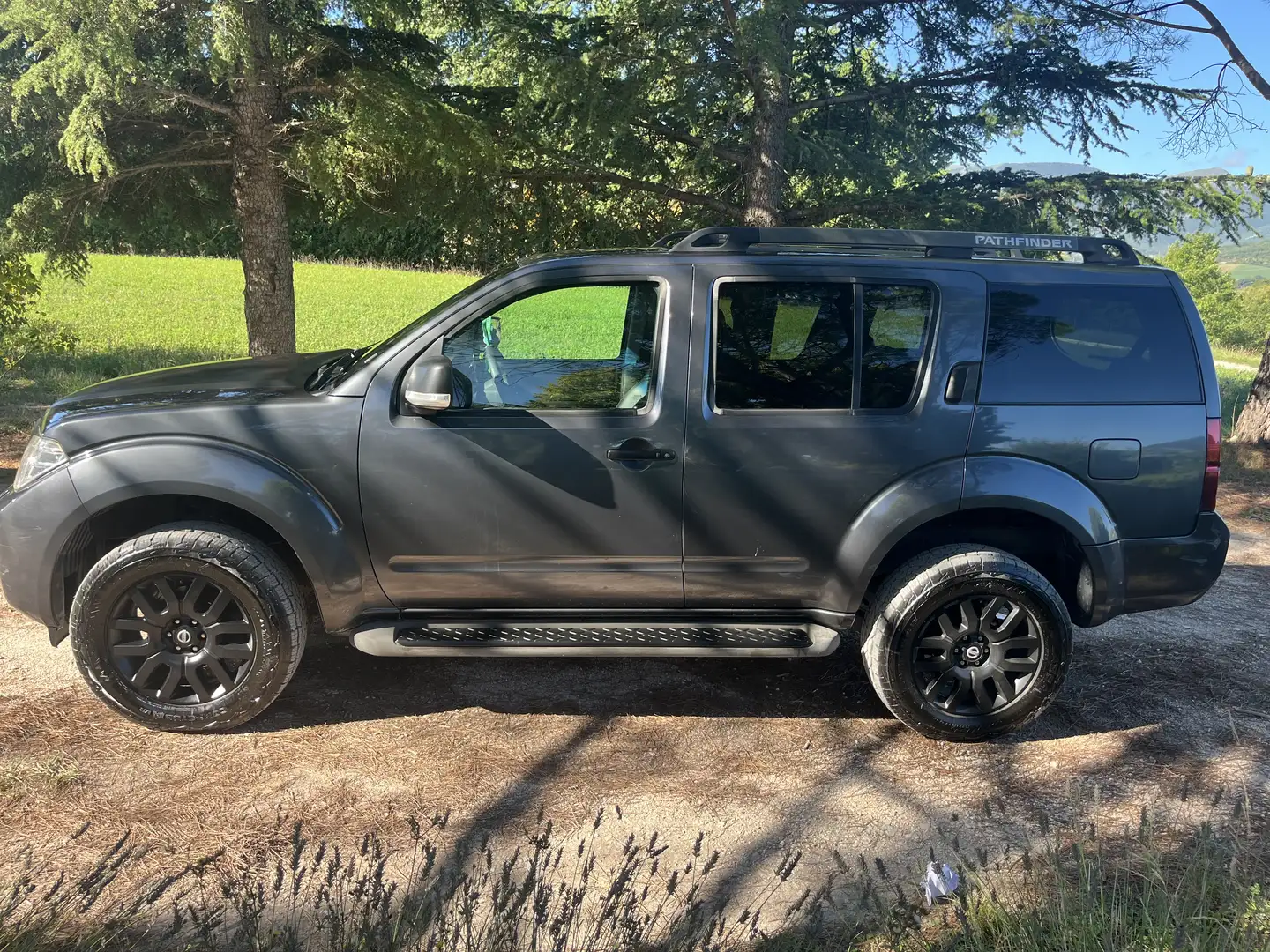 Nissan Pathfinder 2.5 dci Platinum auto - 2