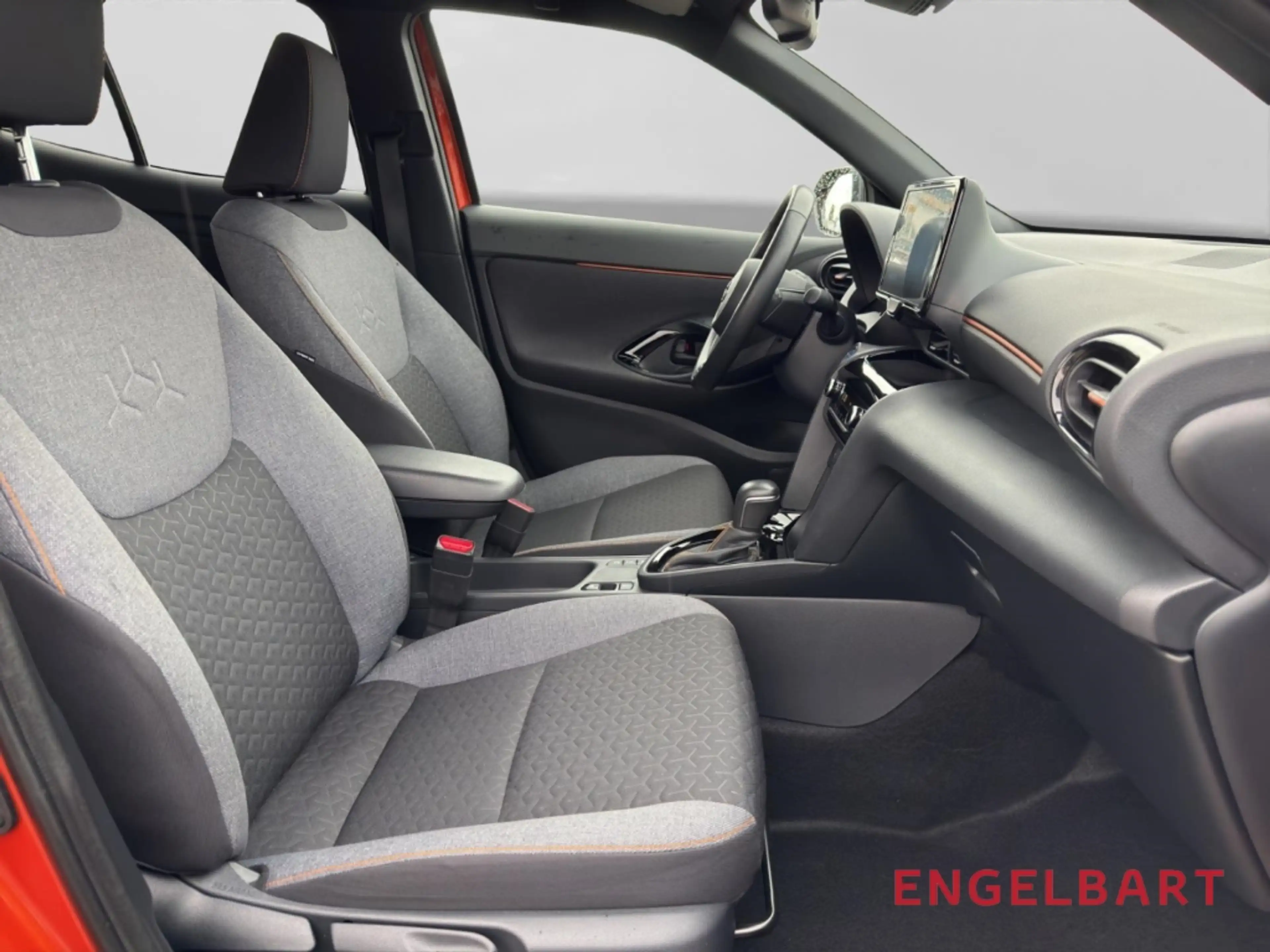 Toyota Yaris Cross Hybrid Spicy Edition Navi 360 Kamera LED Apple Car — photo 11