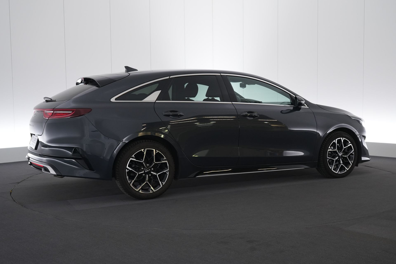 Kia ProCeed / pro_cee'd 1.5 T-GDi GT Line DCT LEDER/STOF LED GPS PDC CAM C — photo 6