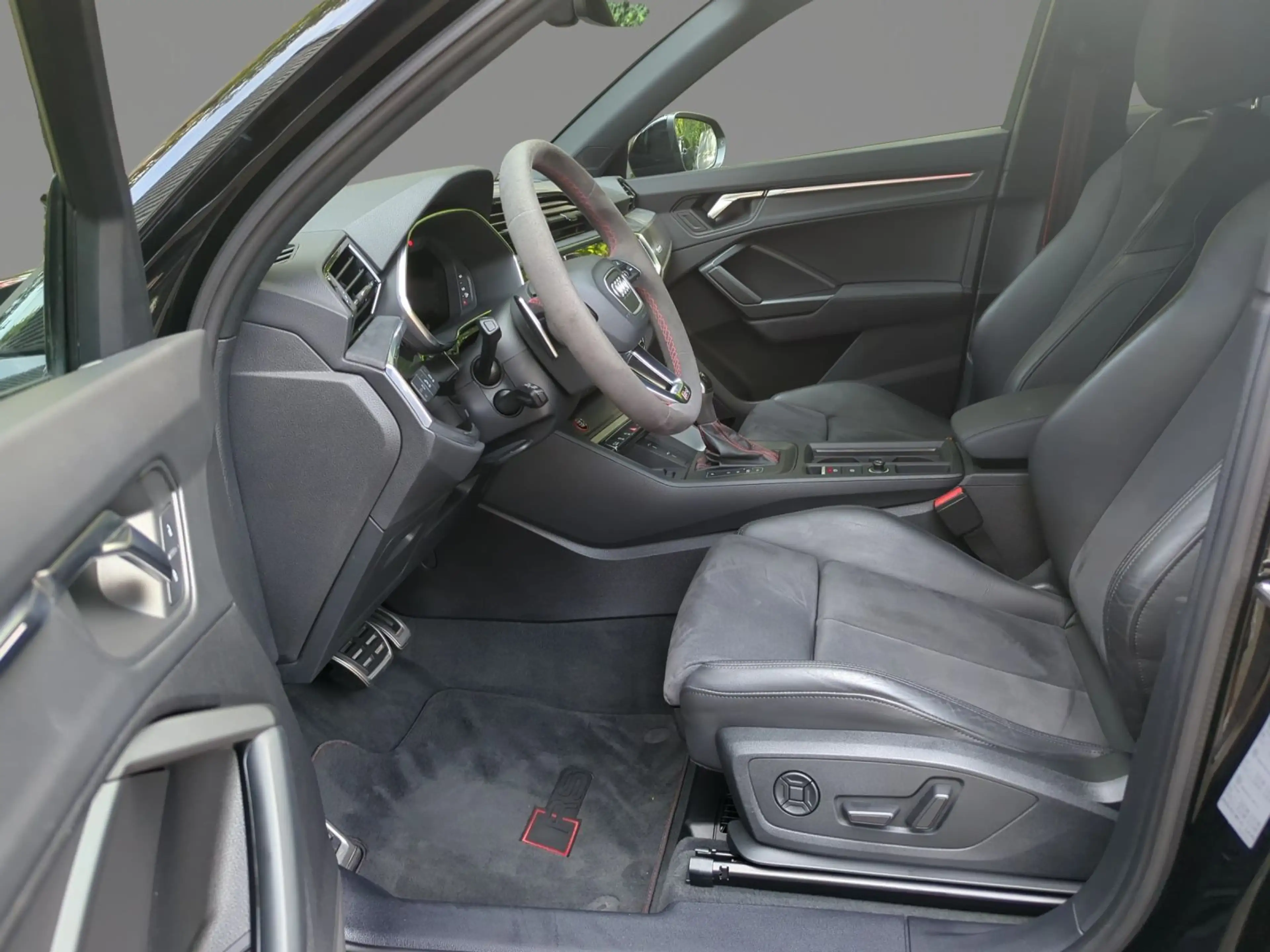 Audi RS Q3 TFSI BLACK MATRIX PANO RS-AGA SONOS 360° — photo 8