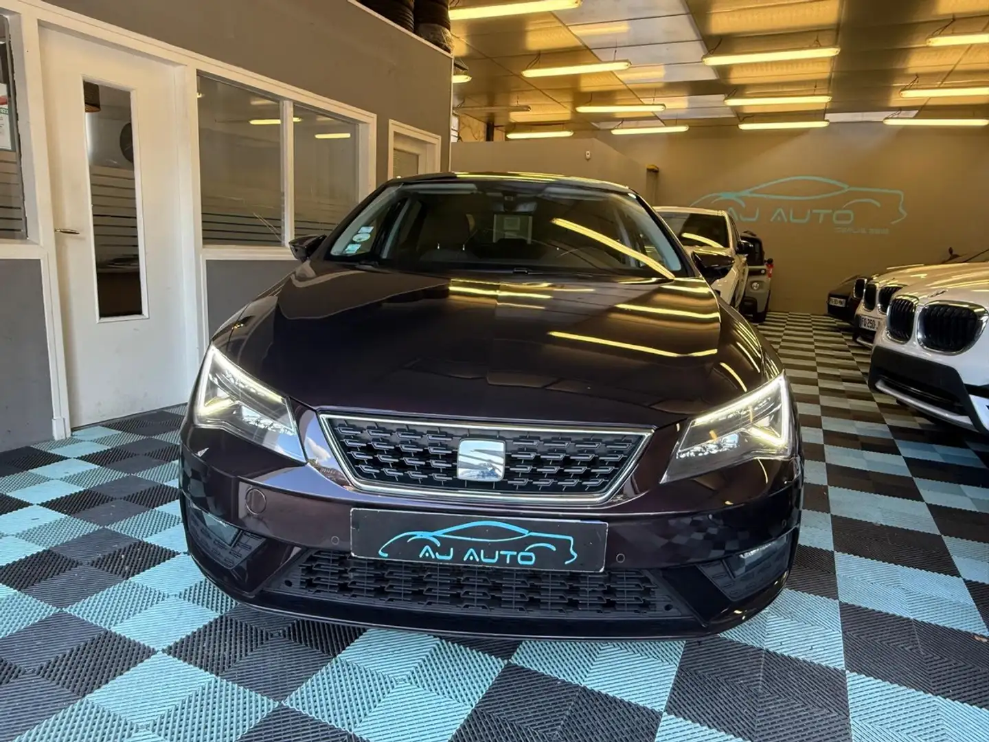 SEAT Leon III (2) 1.6 TDI 115 START/STOP STYLE Mauve - 2