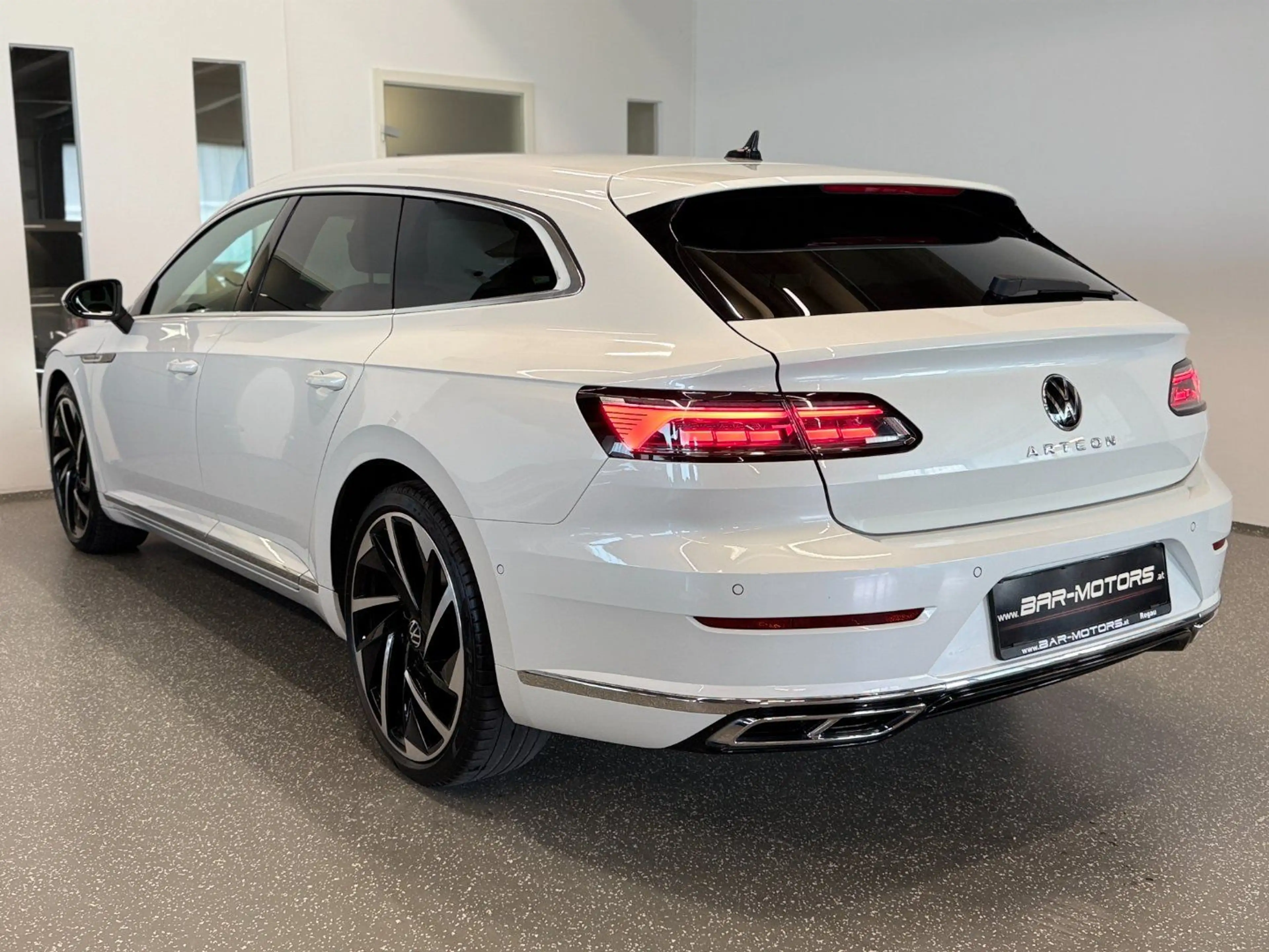 Volkswagen Arteon 2.0 TDI R-LINE*LANE*ACC*VIRTUAL*360°*AHK*3-ZONEN* — photo 7