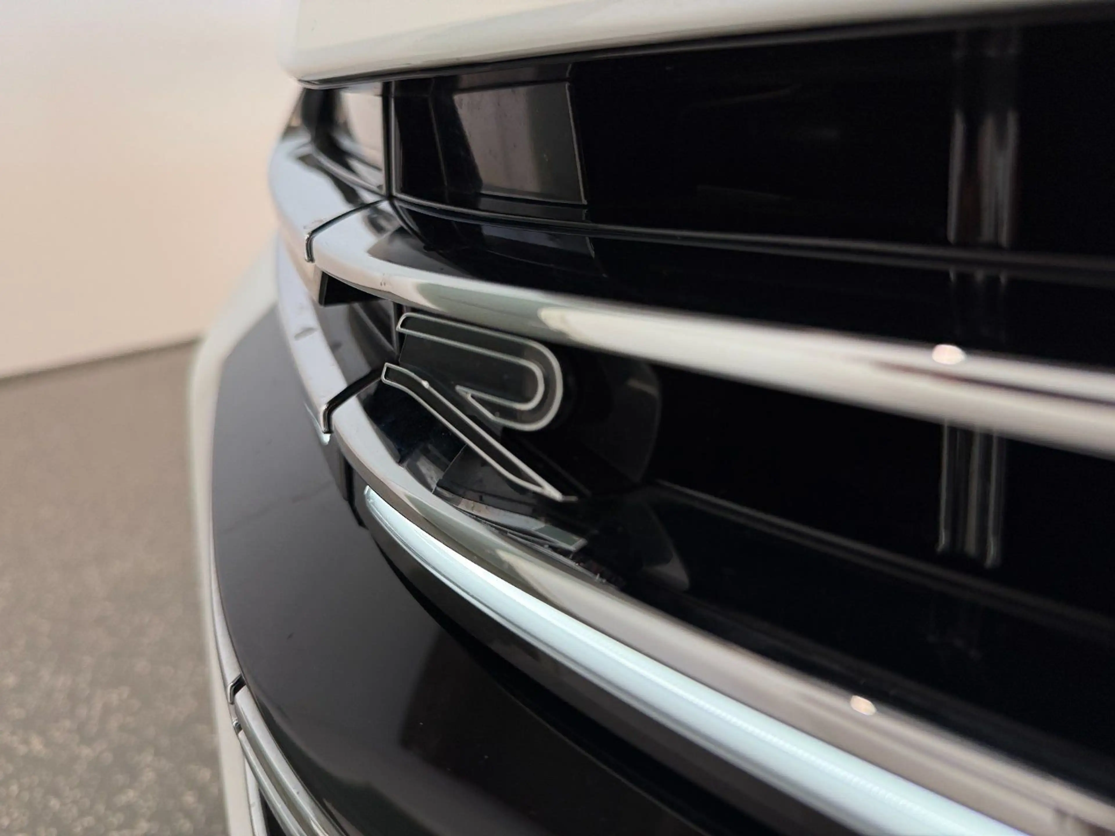 Volkswagen Arteon 2.0 TDI R-LINE*LANE*ACC*VIRTUAL*360°*AHK*3-ZONEN* — photo 11