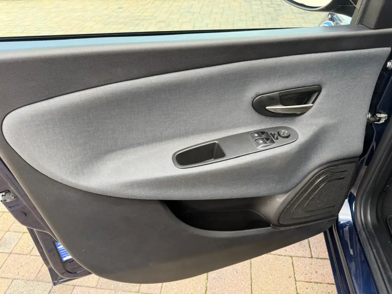 Lancia Ypsilon 2021 — фото 9