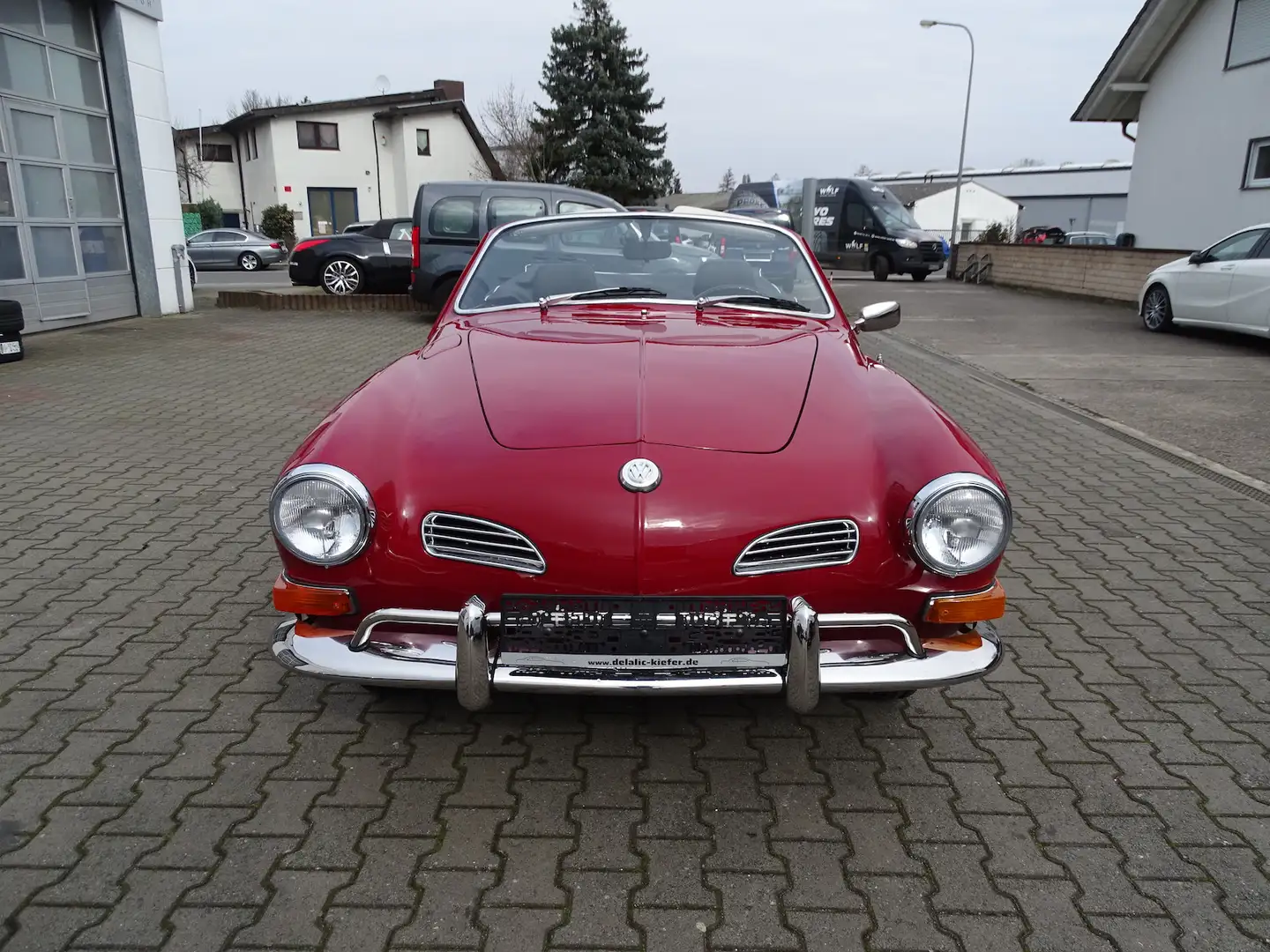 Volkswagen Karmann Ghia Cabrio vollständig restauriert Rot - 2