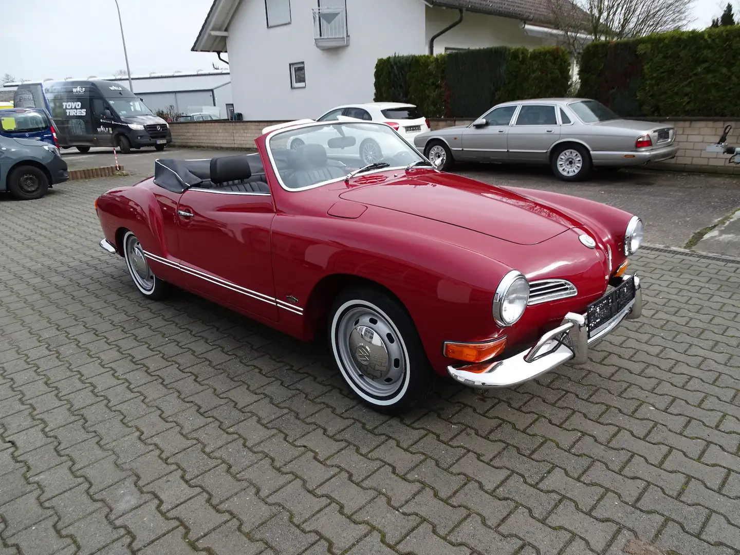 Volkswagen Karmann Ghia Cabrio vollständig restauriert Rot - 1