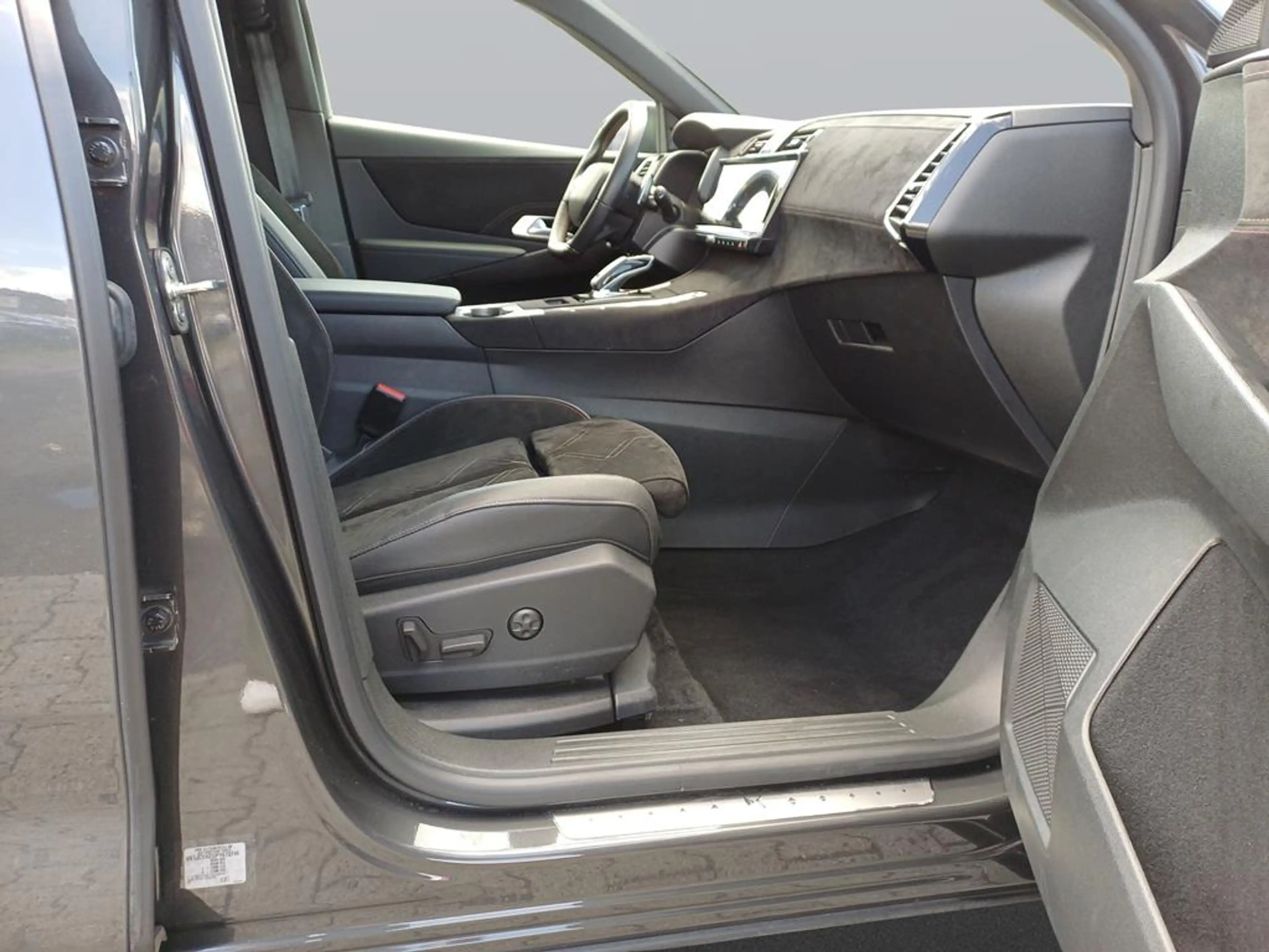 DS Automobiles DS 7 Performance Line+ Blue HDI 130 — photo 12