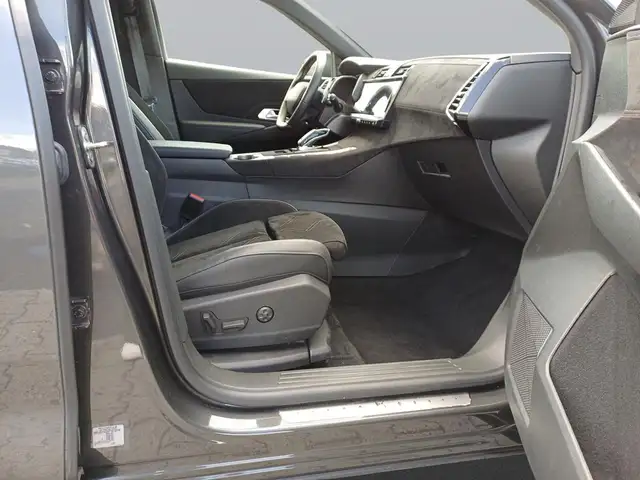 DS Automobiles DS 7 view 13