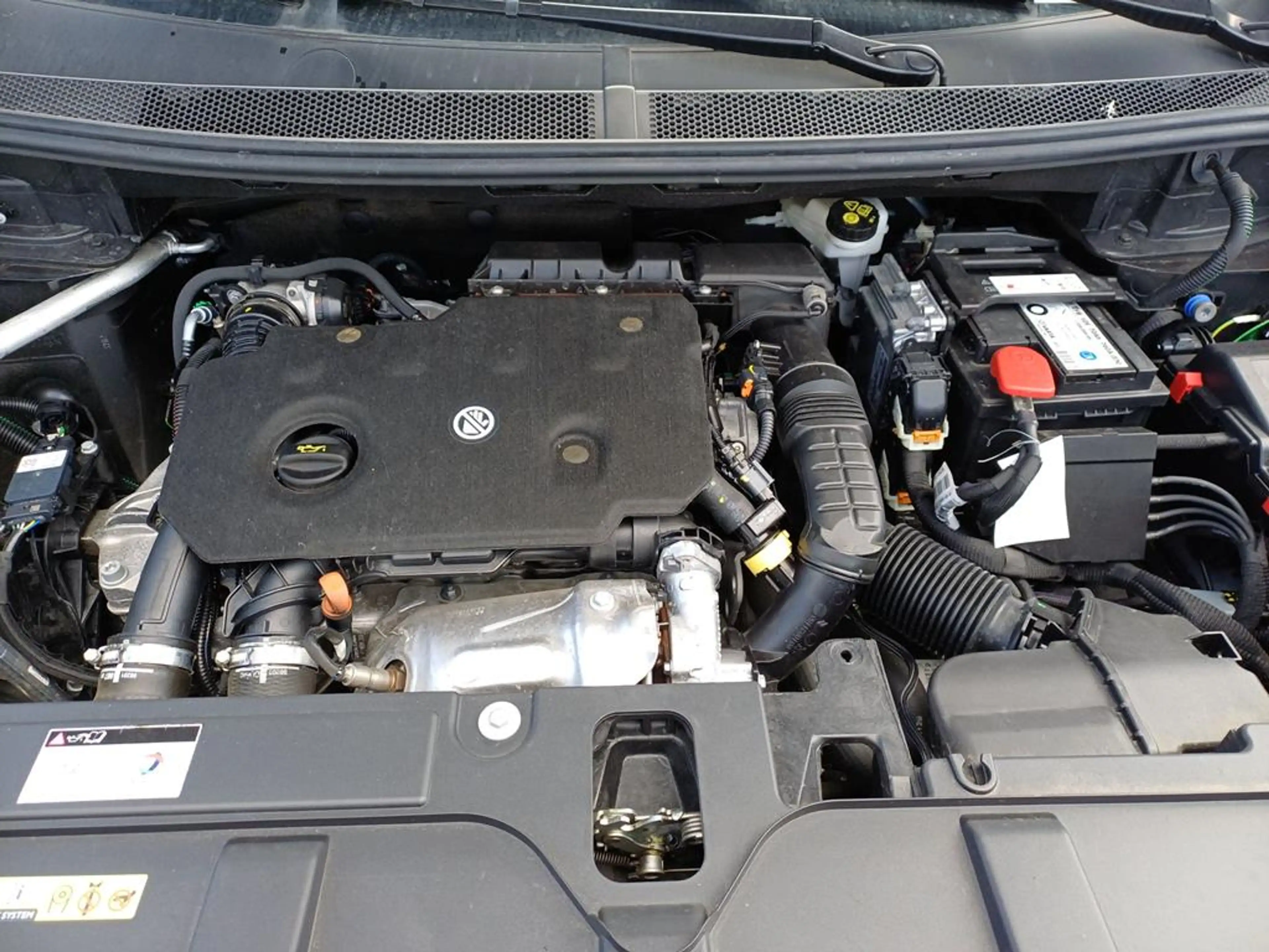 DS Automobiles DS 7 Performance Line+ Blue HDI 130 — photo 7