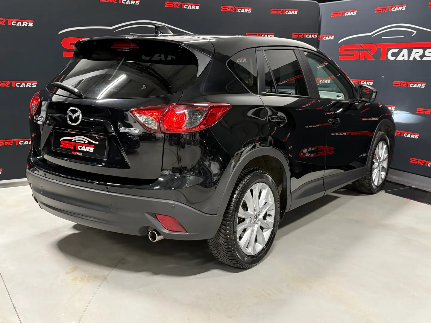Mazda CX-5 CD175 2.2 AWD Revolution Aut*Navi*AHK*Kamera*Leder Schwarz - 2