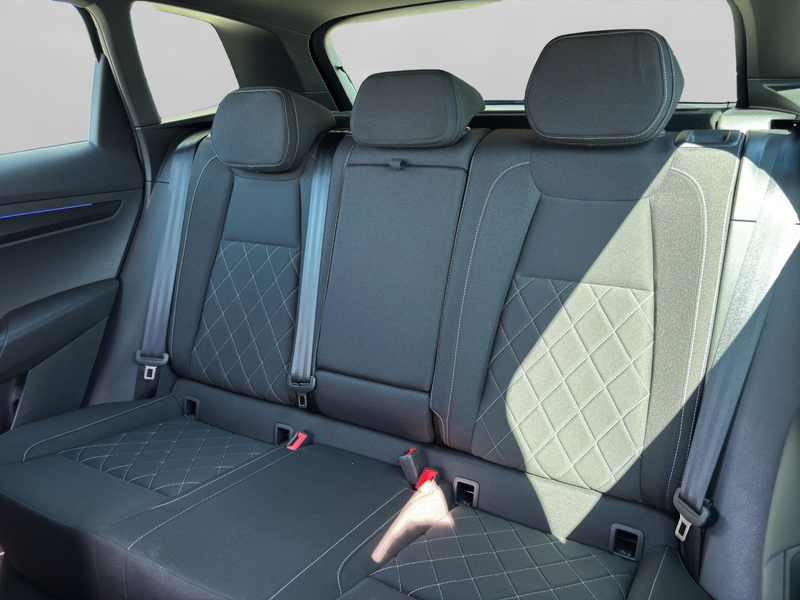 Skoda Karoq 1.5 TSI Sportline, AHK, Navi, PDC, Kamera, — photo 14