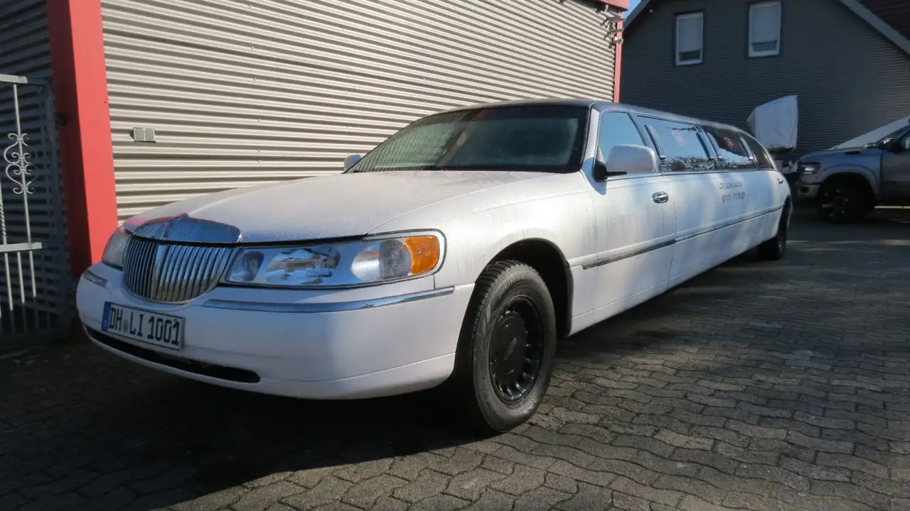 Lincoln Town Car