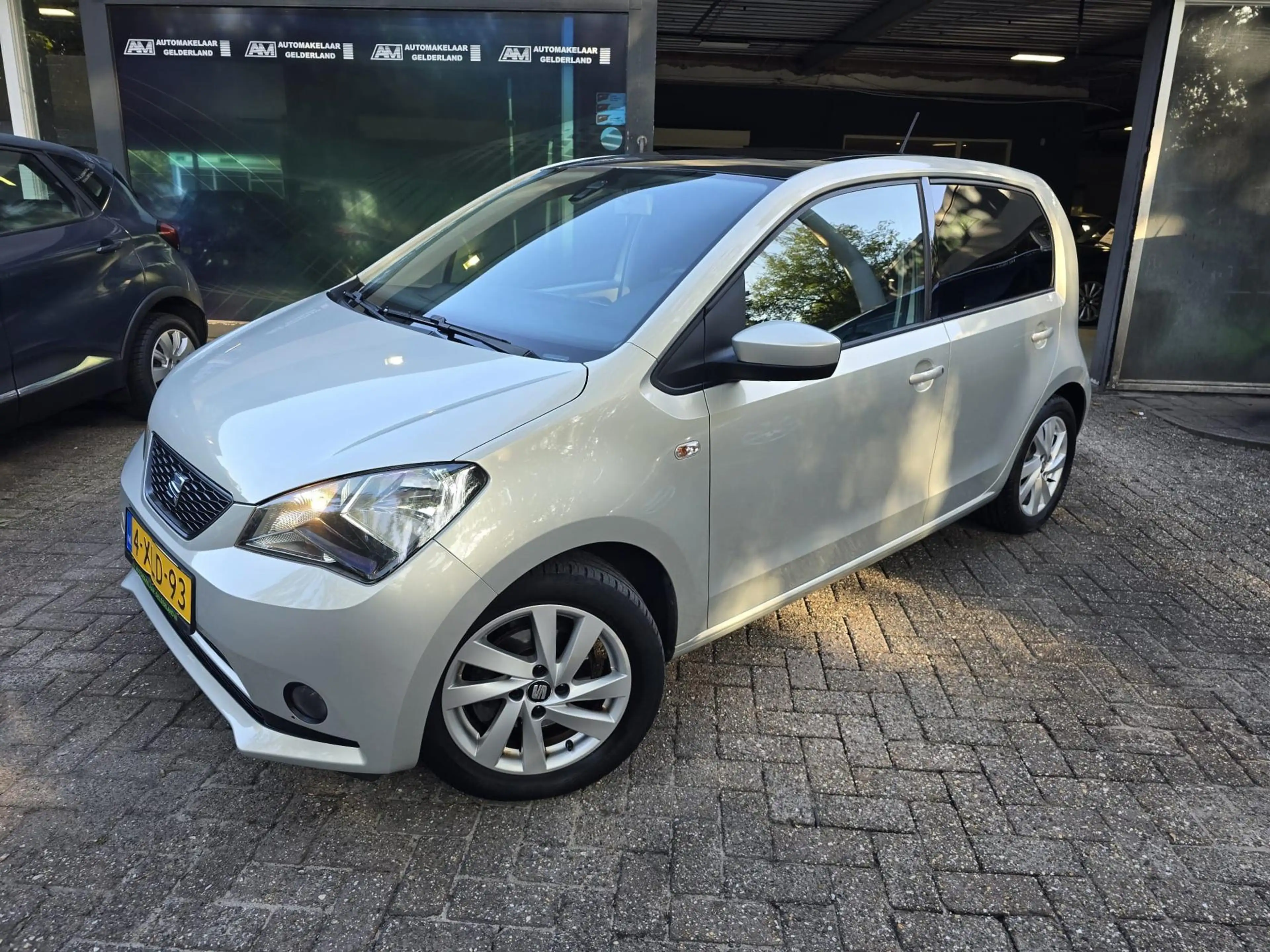 SEAT Mii 1.0 Sport Dynamic | 1E EIGENAAR | 3/6 OF 12MND GAR