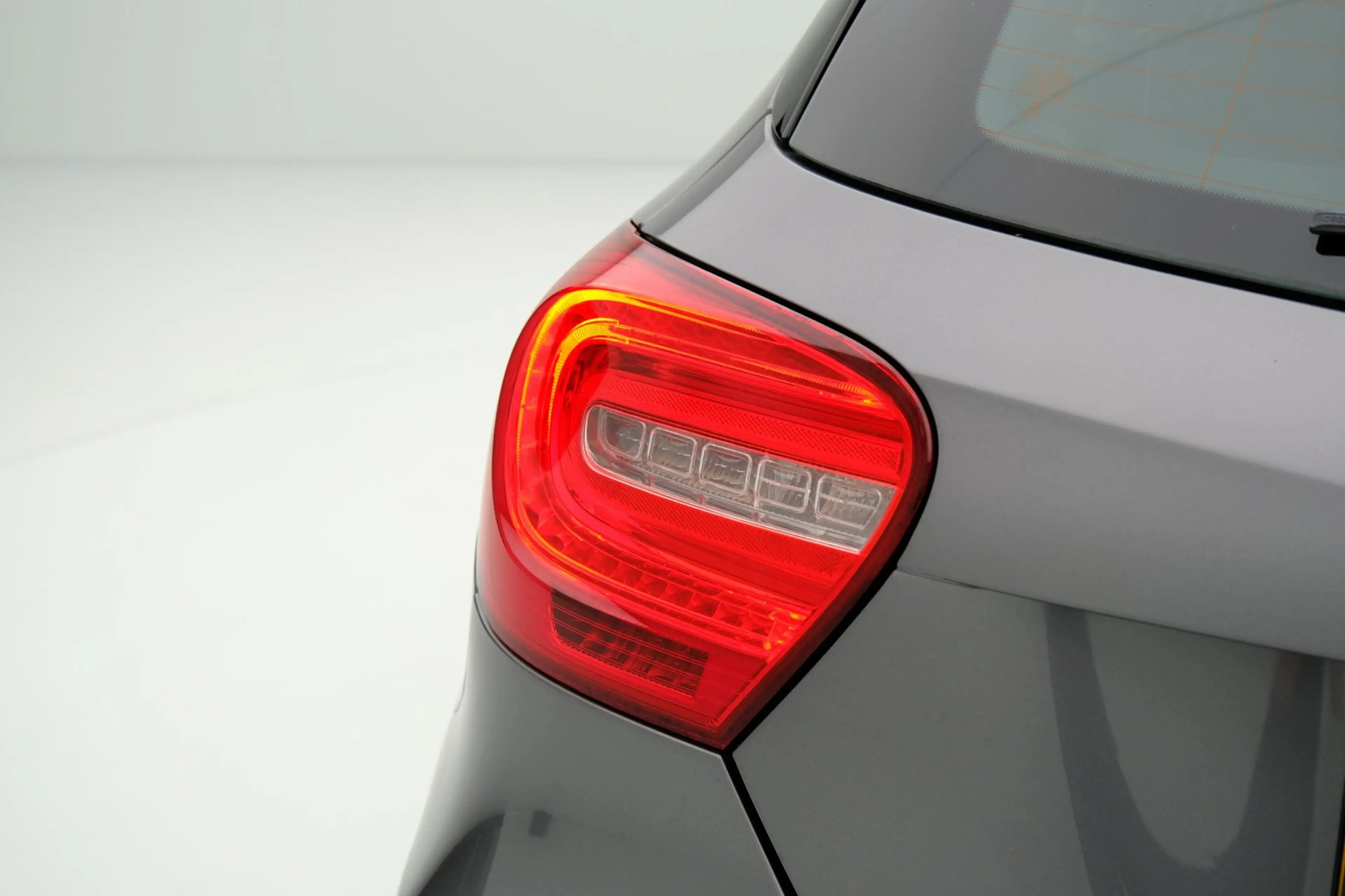 Mercedes-Benz A 180 Ambition AMG Xenon|Leder-Alcantara — photo 19