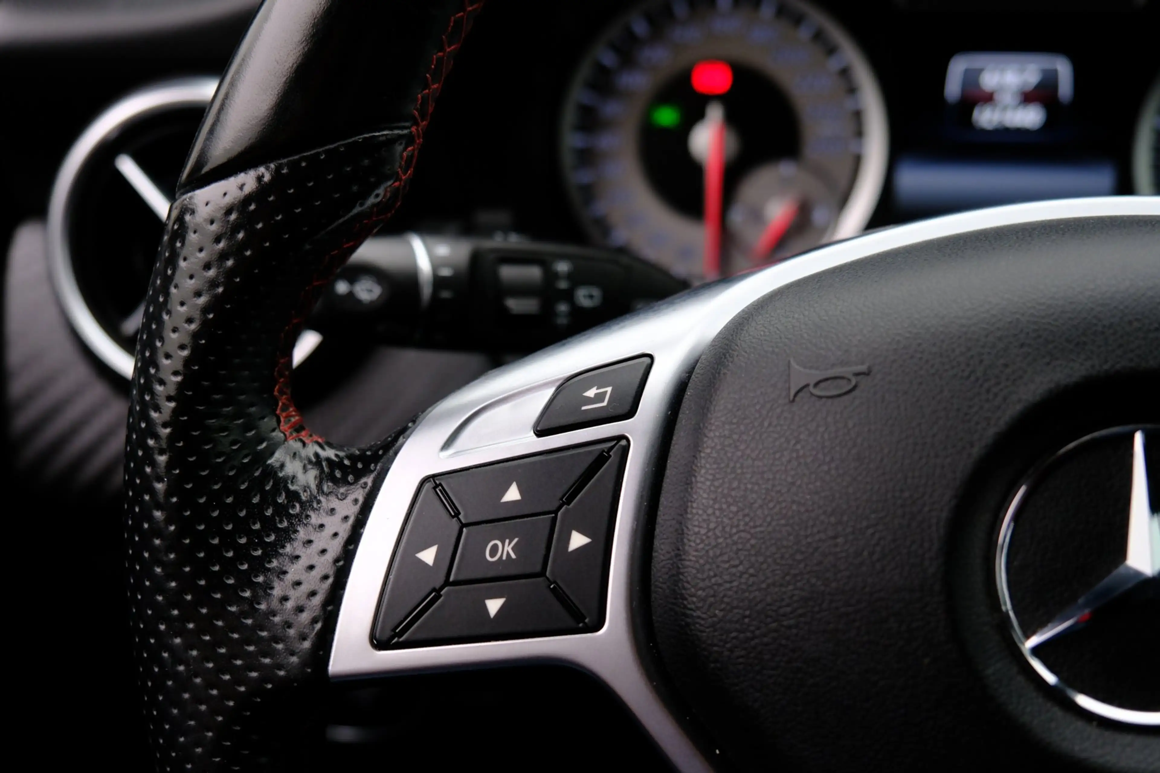 Mercedes-Benz A 180 Ambition AMG Xenon|Leder-Alcantara — photo 23