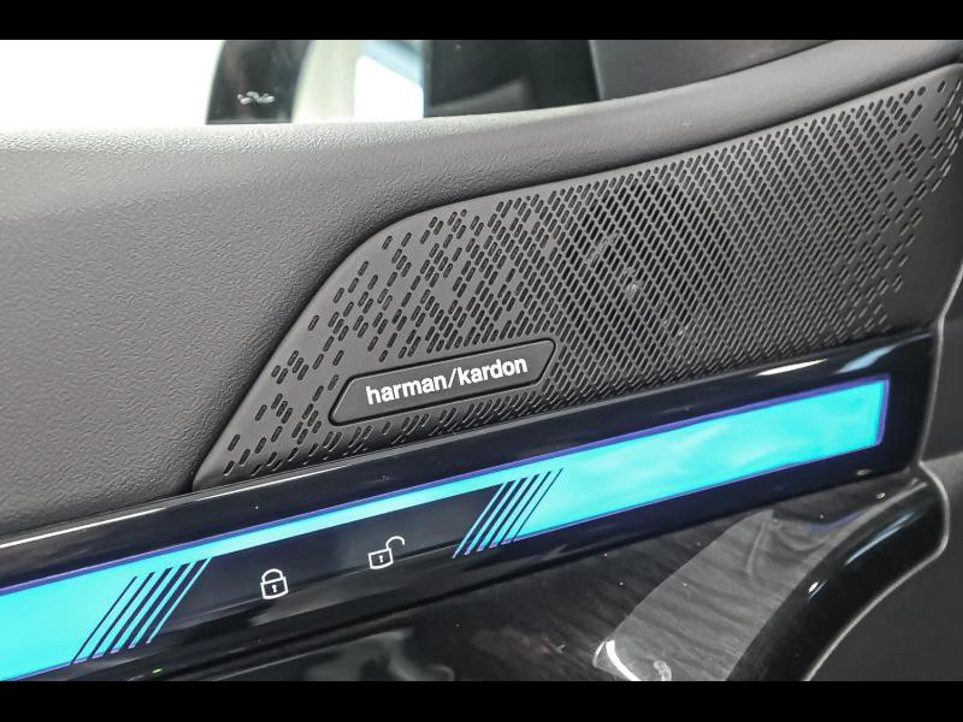 BMW i5 eDrive40 Berline - M Sport PRO — photo 14