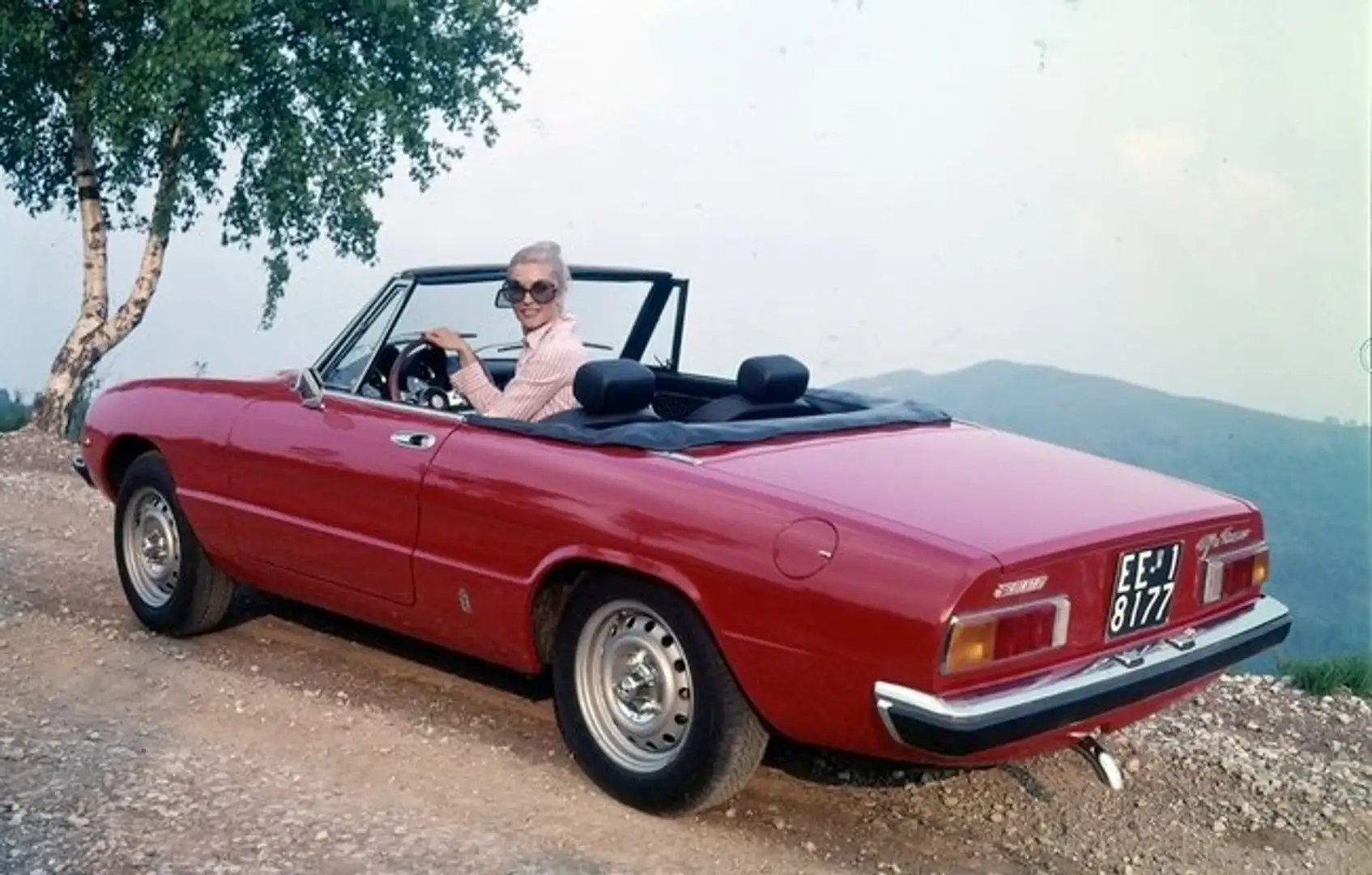 Alfa Romeo Spider 2.0 Veloce 128cv Rood - 1