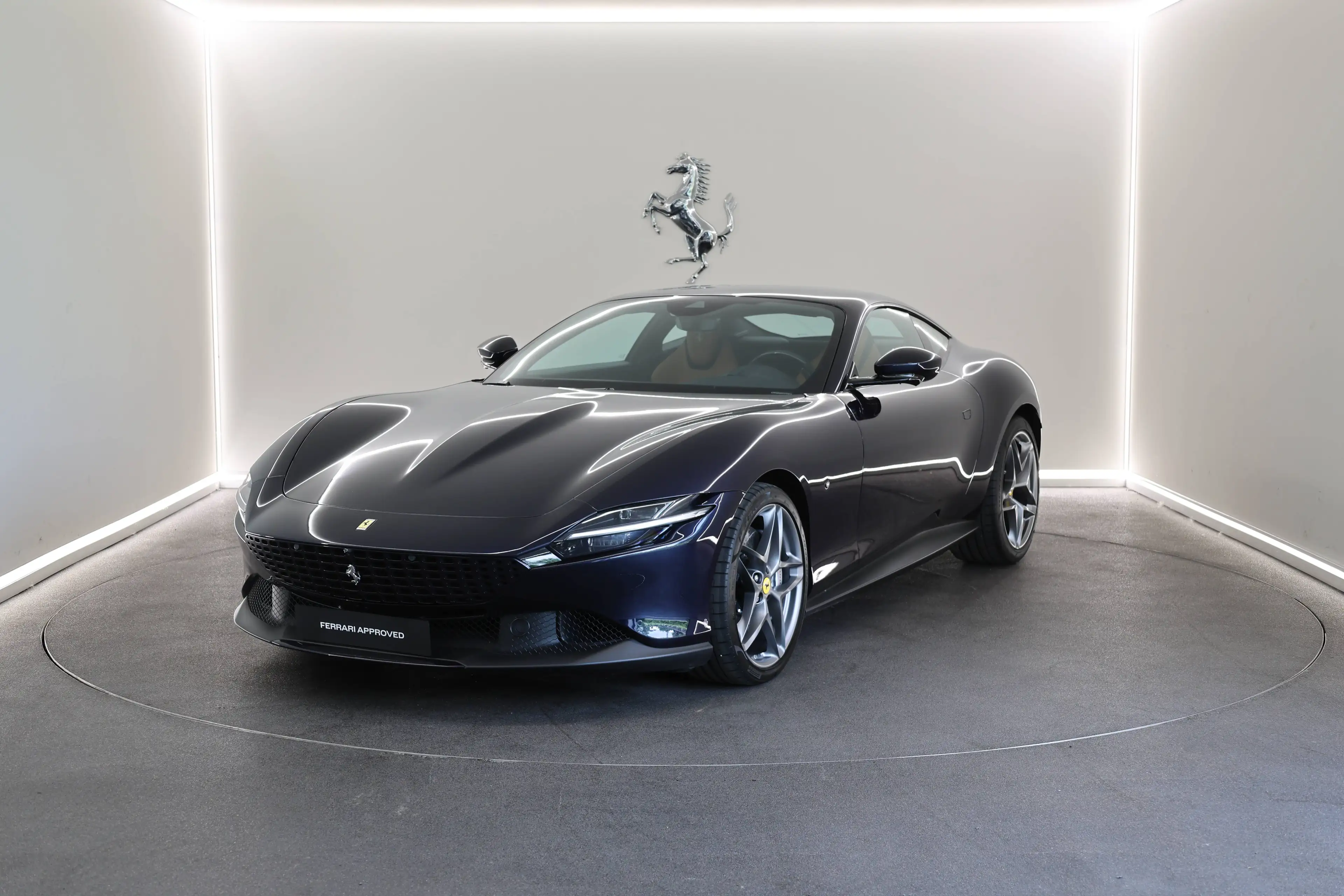 Ferrari Roma Blu America / 2 Years Ferrari Approved — photo 2