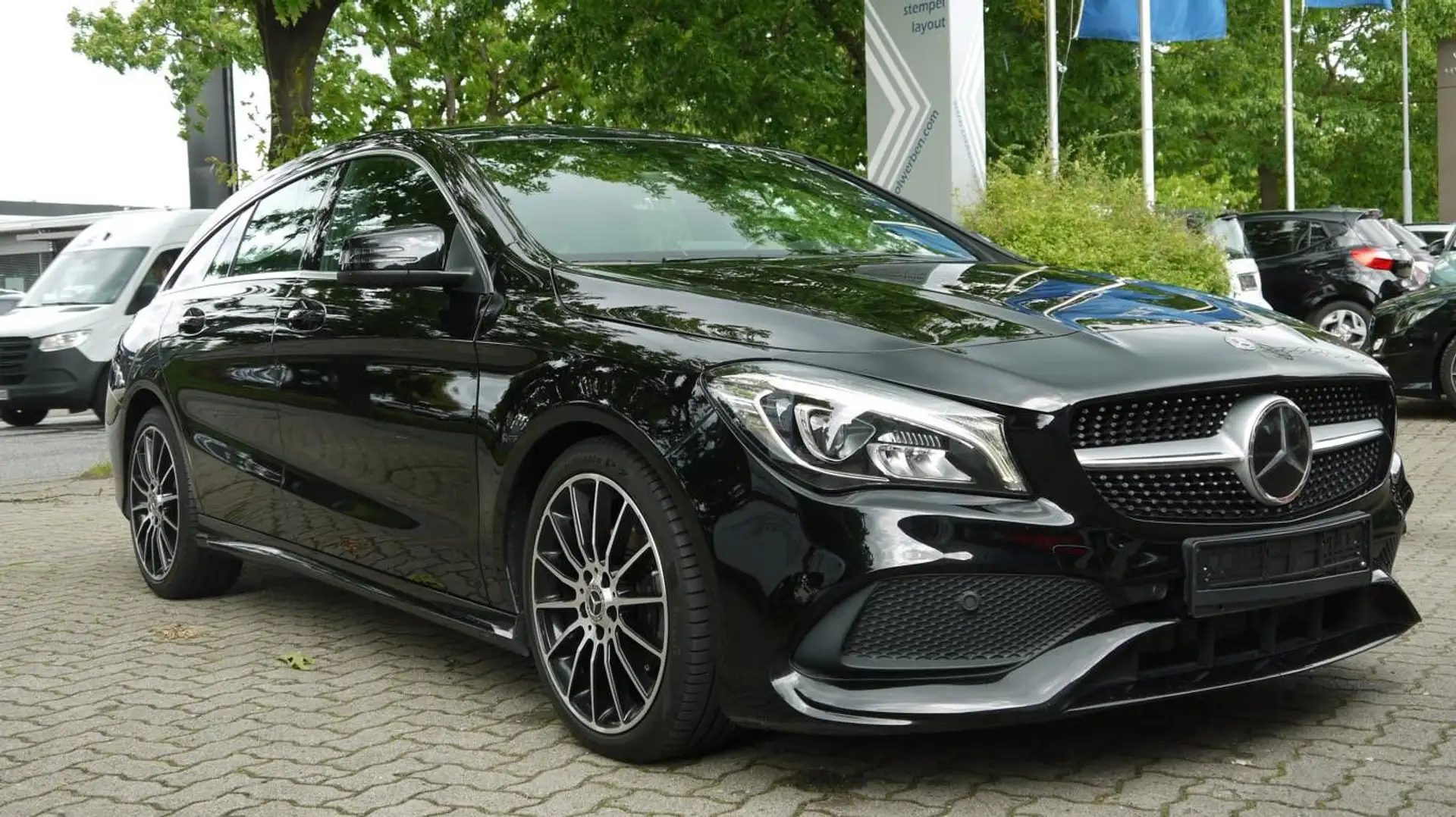 Mercedes-Benz CLA 200 CLA -Klasse Shooting Brake CLA 200 Schwarz - 1