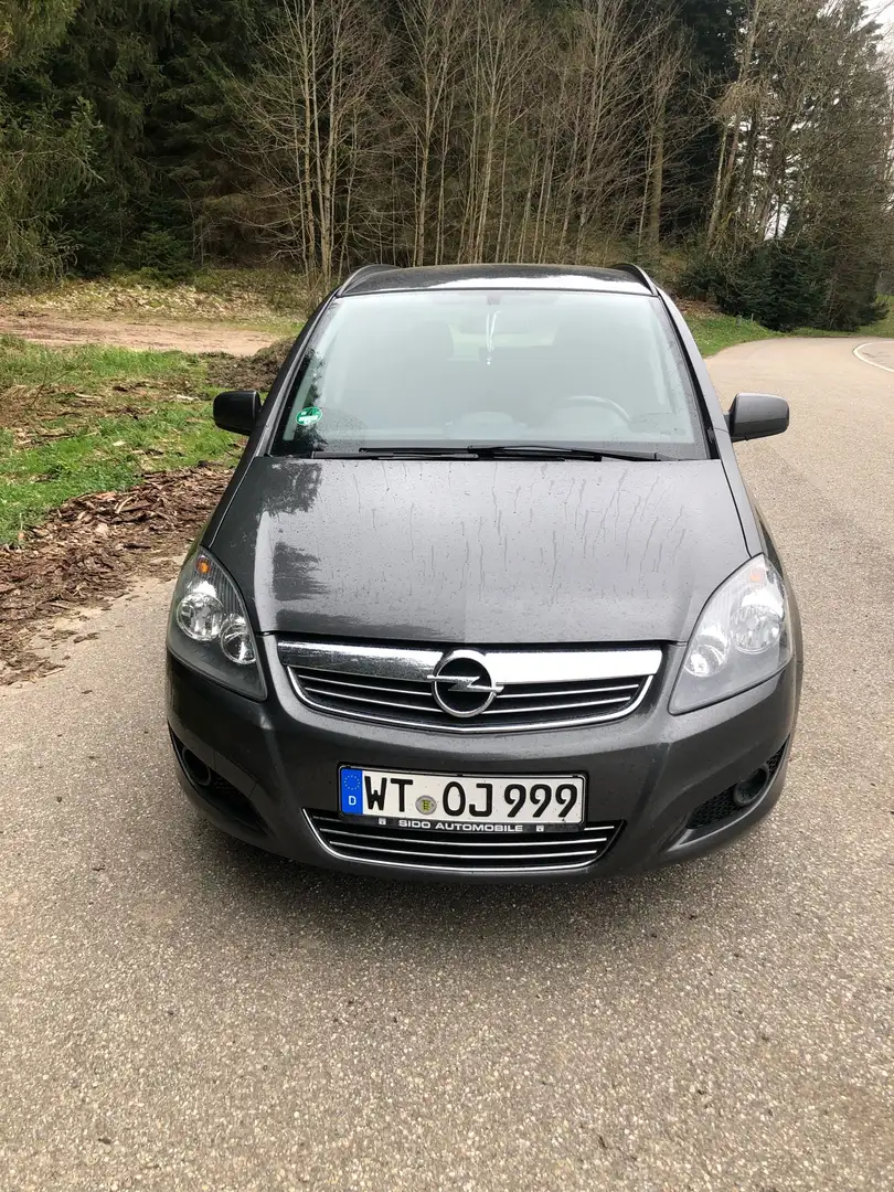 Opel Zafira Family Grau - 1