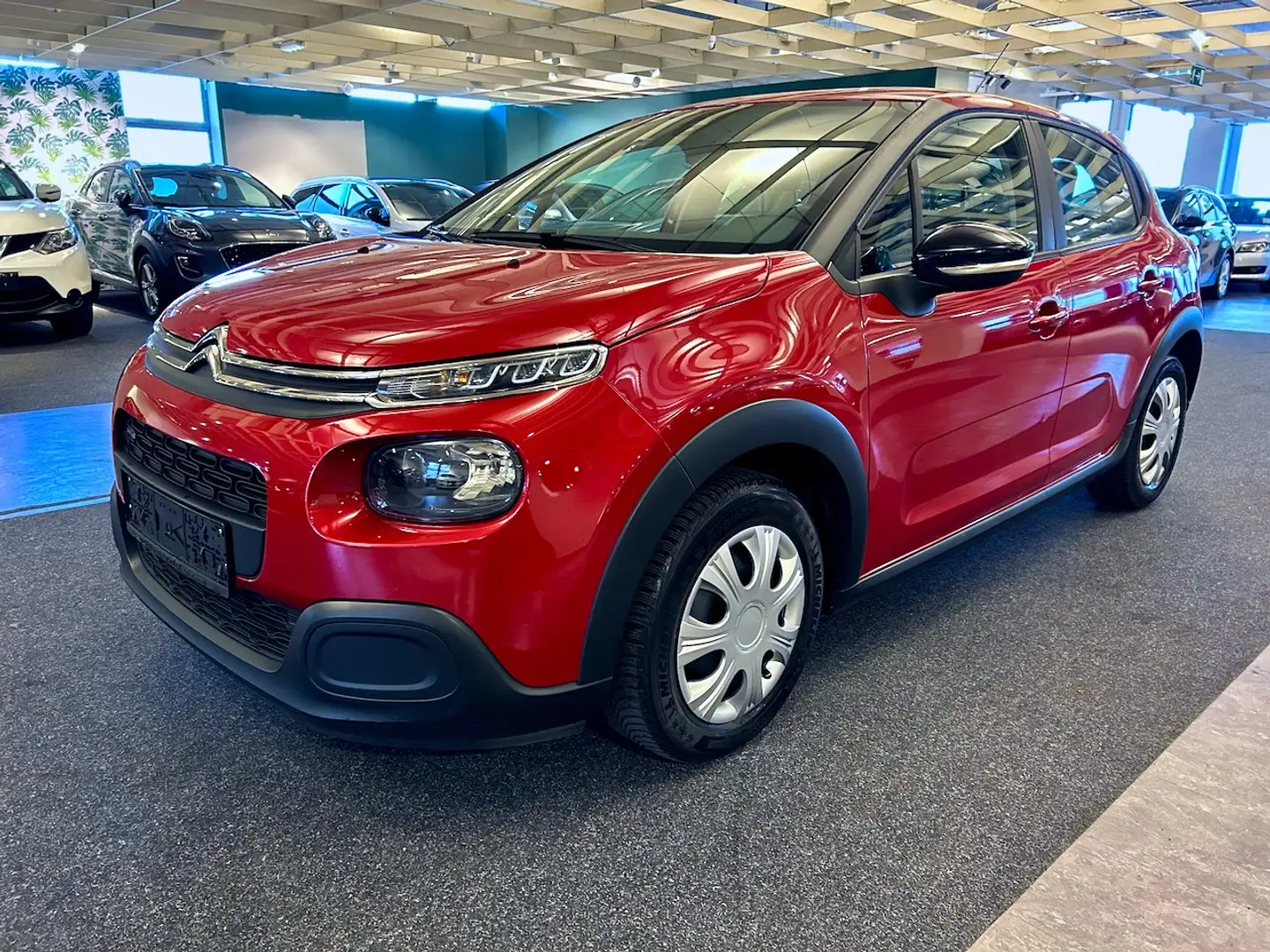 Citroen C3 C3 PureTech 82 Feel Rot - 1