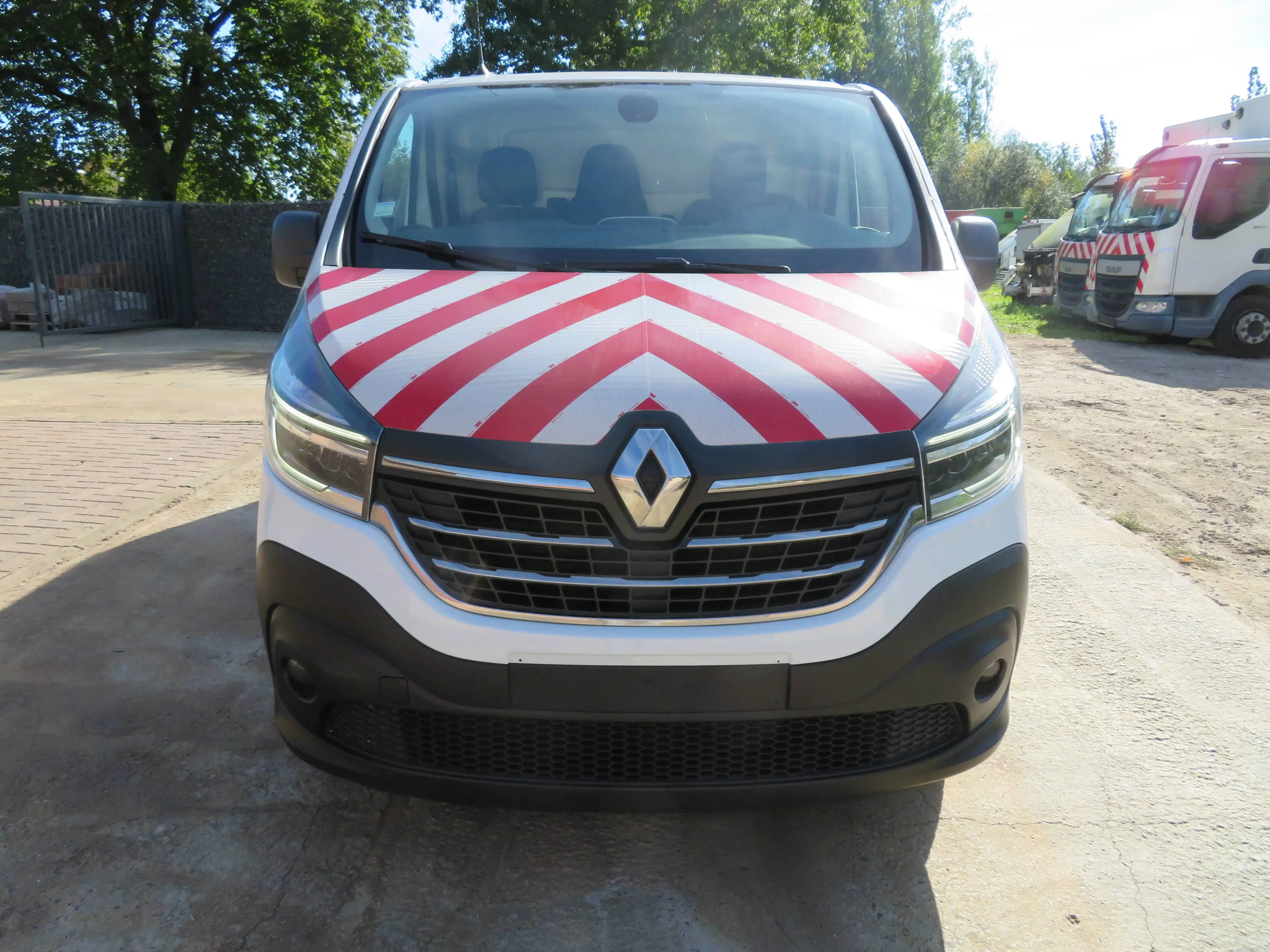 Renault Trafic 2.0dCi - L1H1 — photo 2