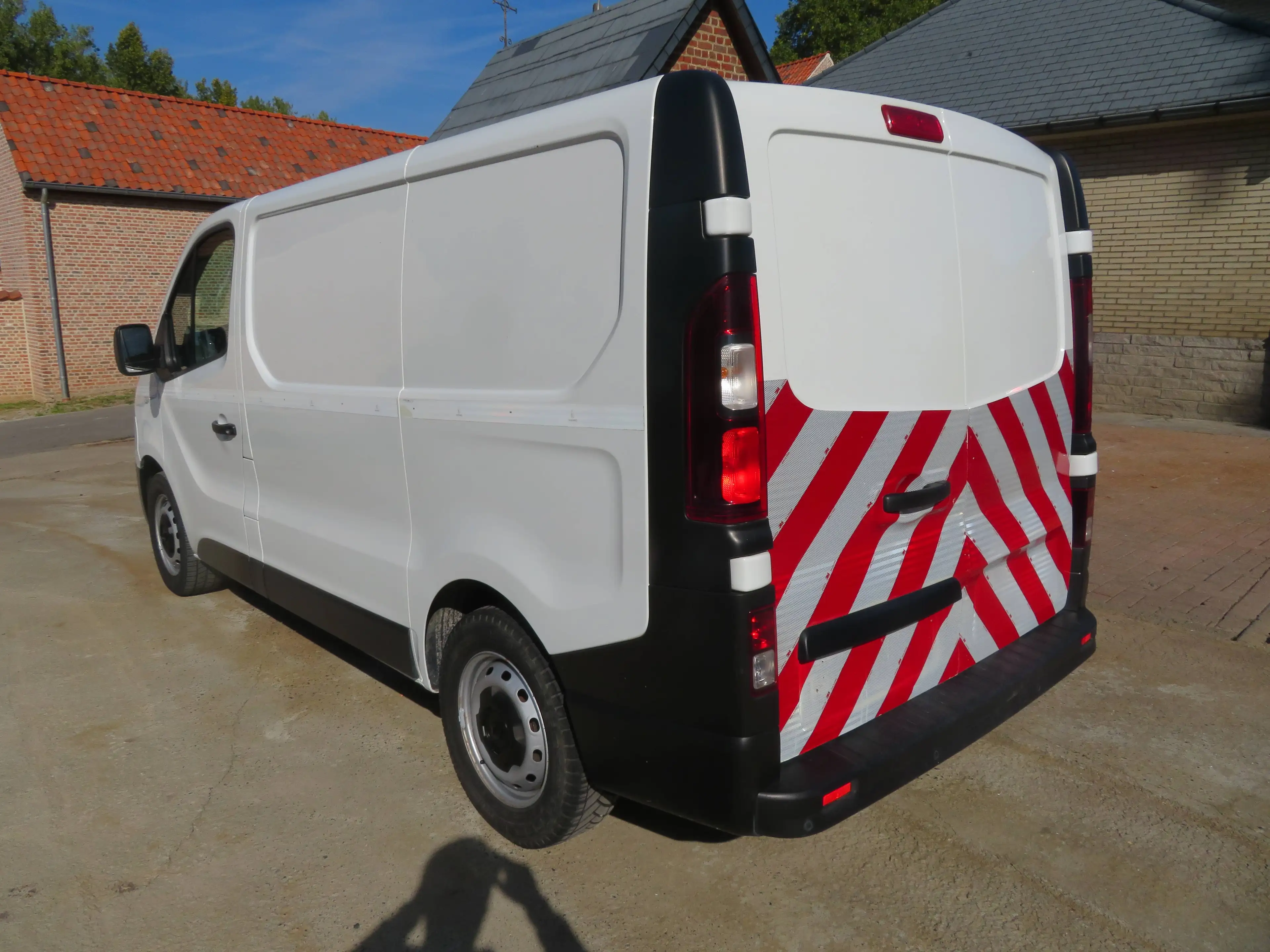 Renault Trafic 2.0dCi - L1H1 — photo 5