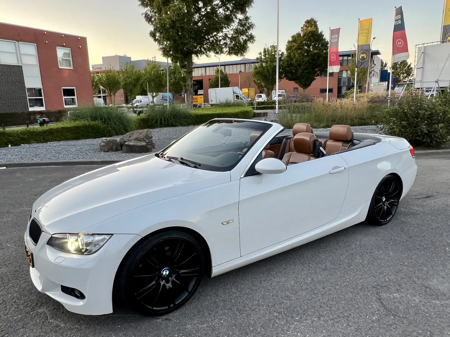 BMW 320 CABRIO E93/WIT/M PAKKET/XENON/BRUIN LEDER - 1