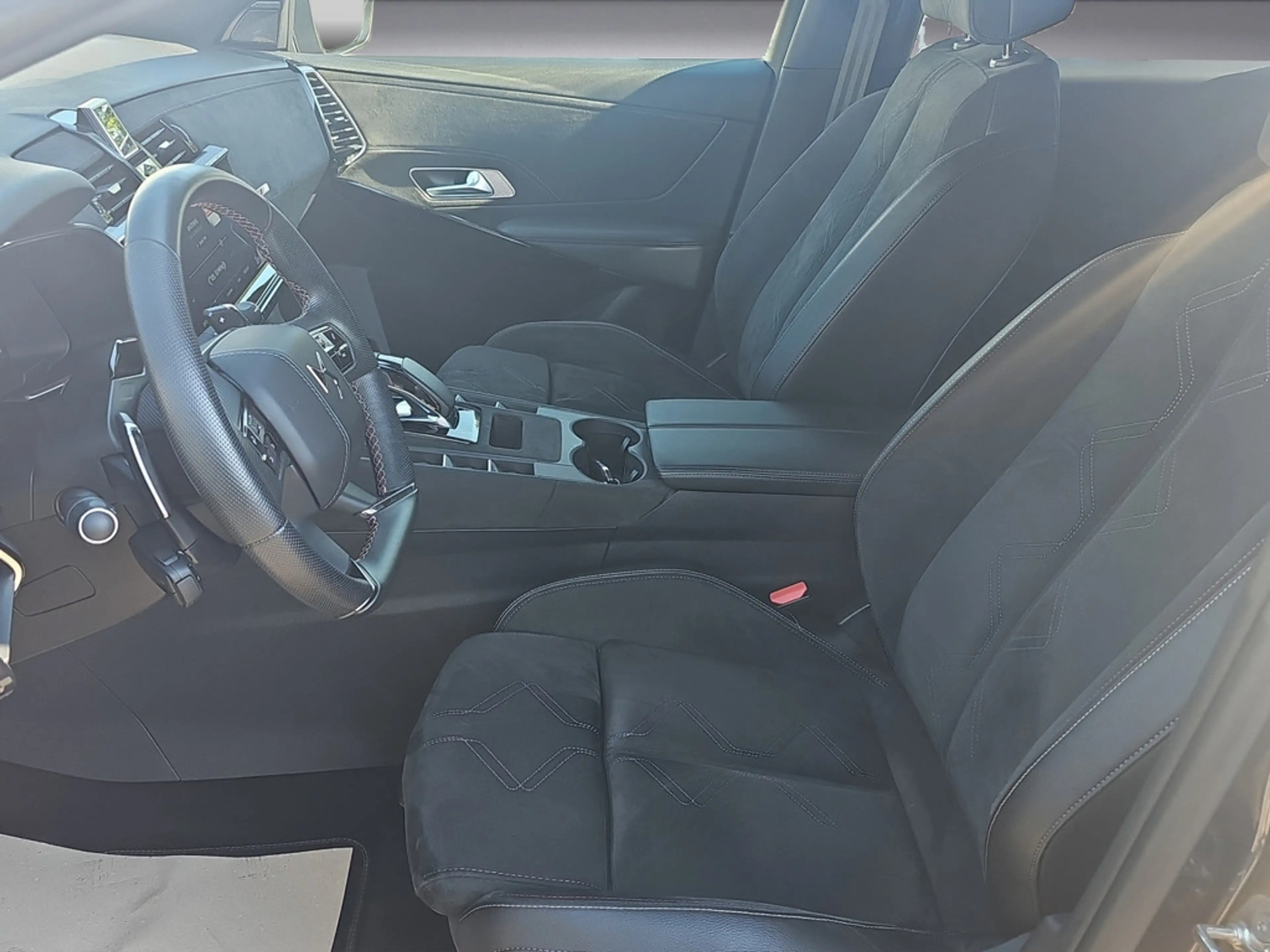 DS Automobiles DS 7 E-Tense 225 Performance Line + PDC SHZ — photo 10