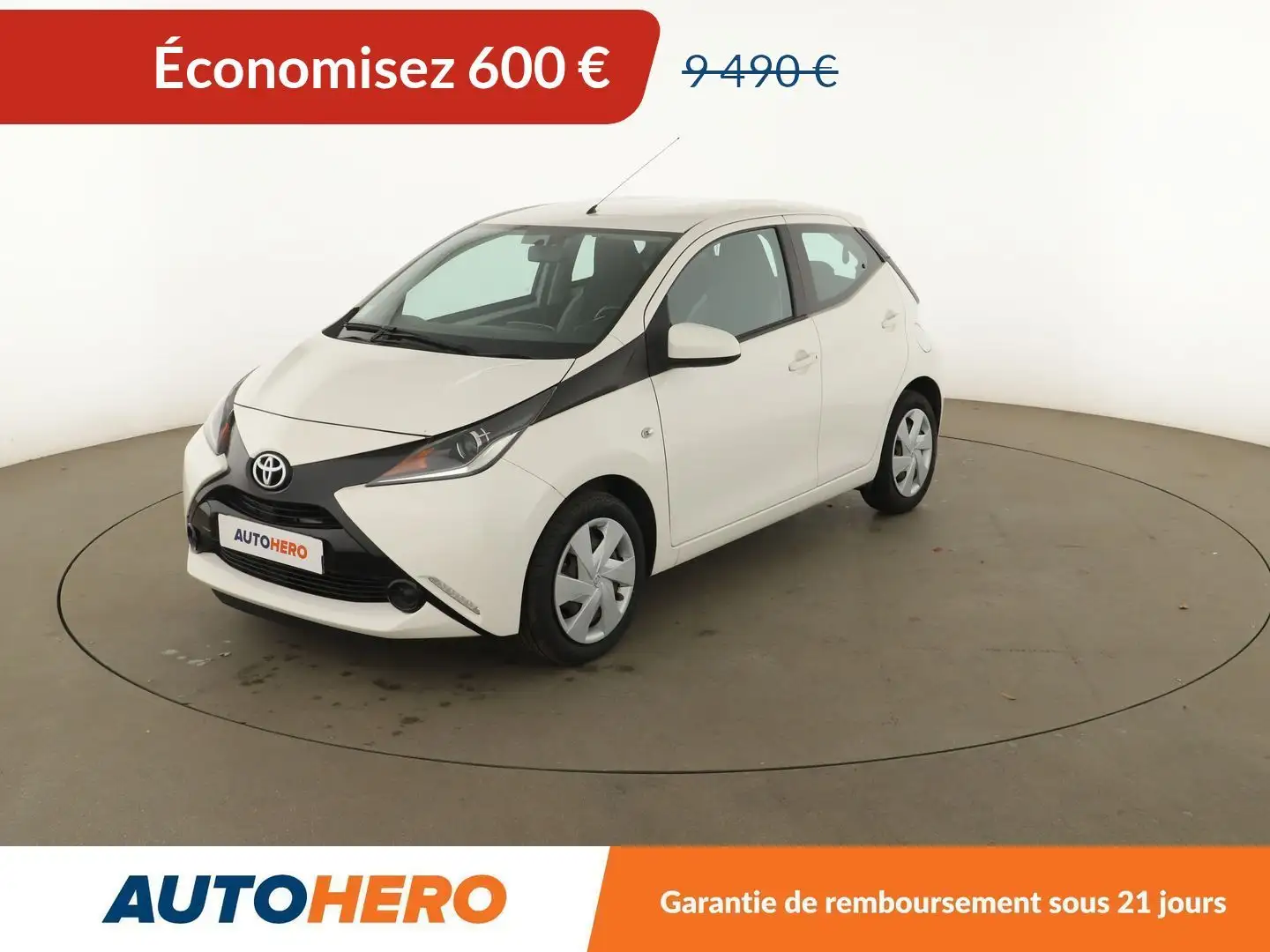 Toyota Aygo 1.0 VVT-i X-Play Blanc - 1