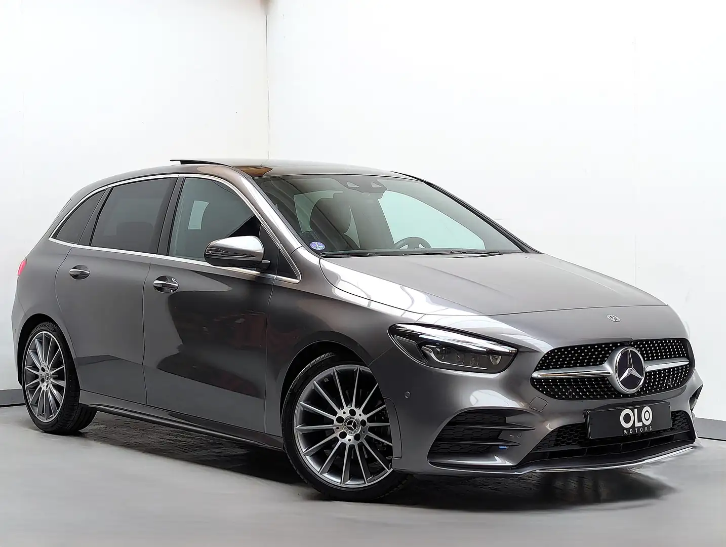 Mercedes-Benz B 180 AMG LINE - AUTOMATIQUE - FULL OPTIONS! GARANTI Gris - 2