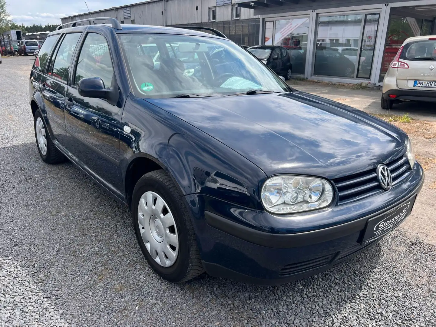 Volkswagen Golf 1.9TDI 74kW  Edition Variant Tüv 01/2026 Blauw - 1