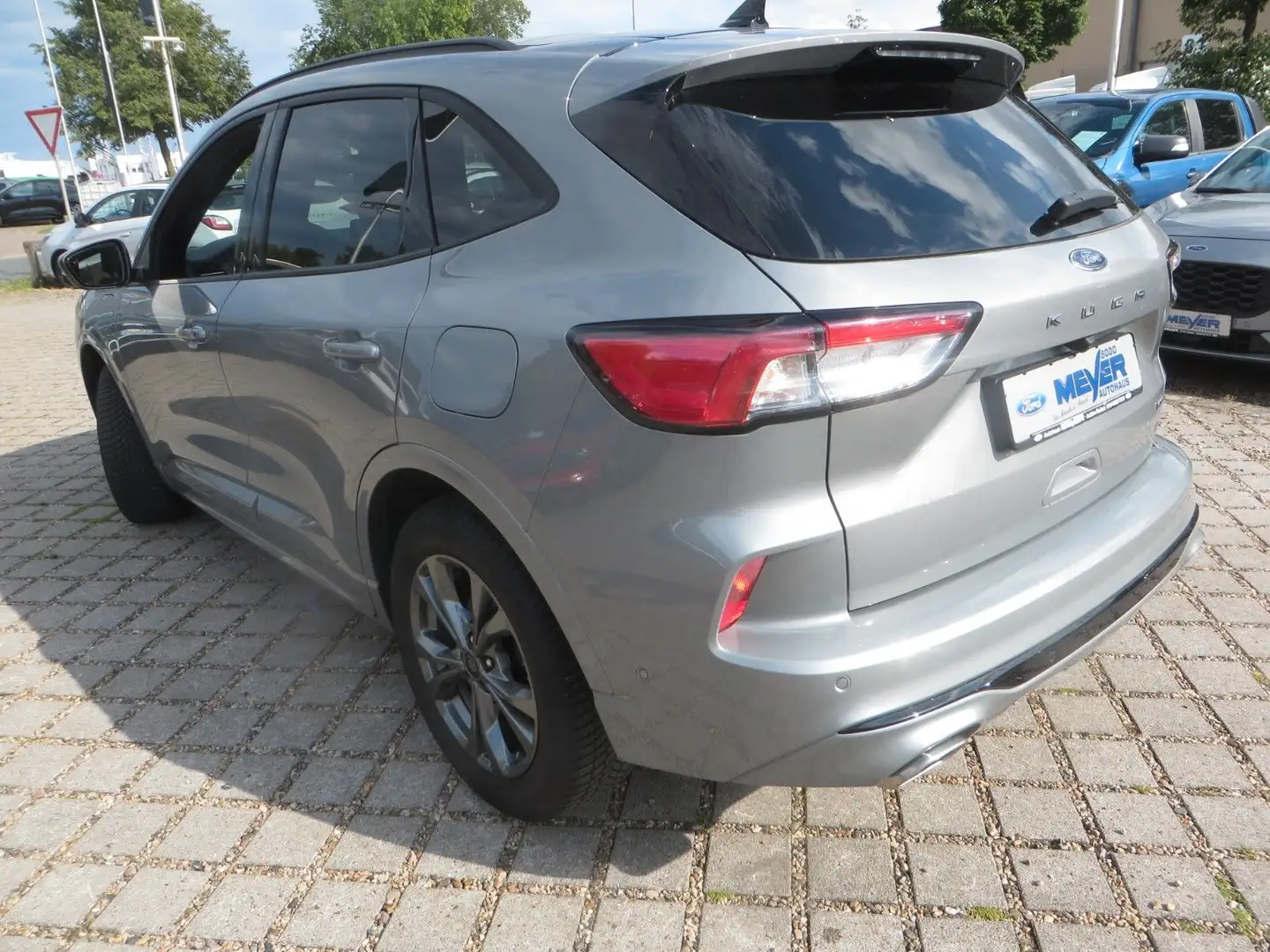 Ford Kuga PlugInHybrid ST-Line X Anhängerkupplung Argent - 2