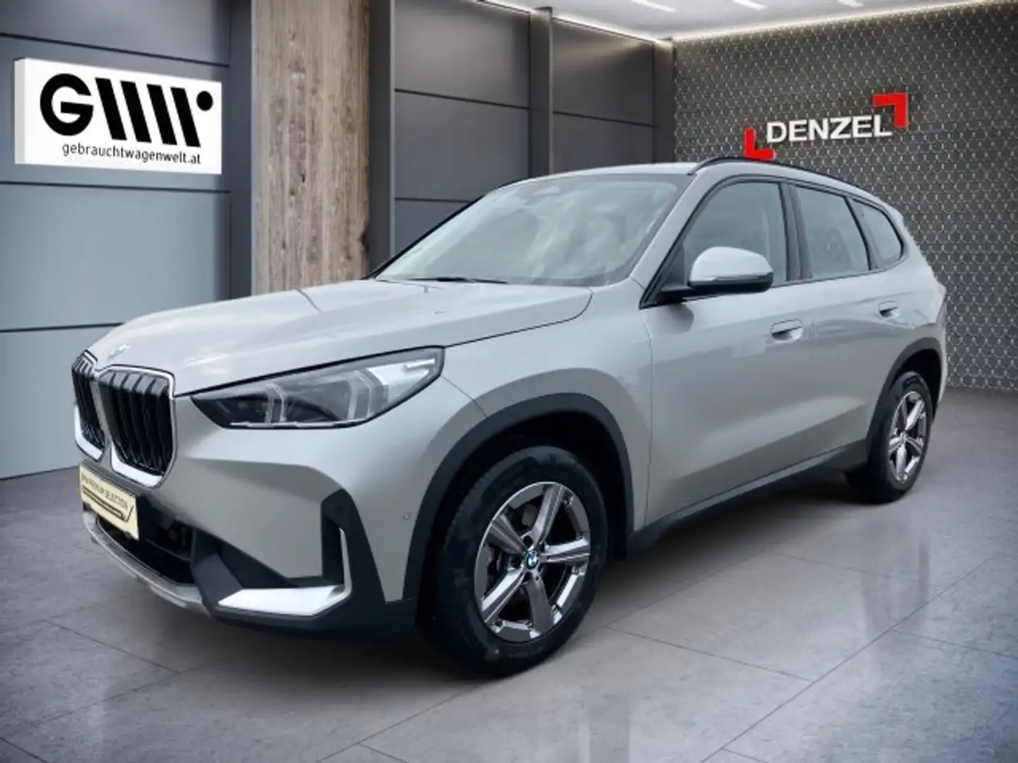 BMW X1 sDrive18i U11 B38 Silber - 1