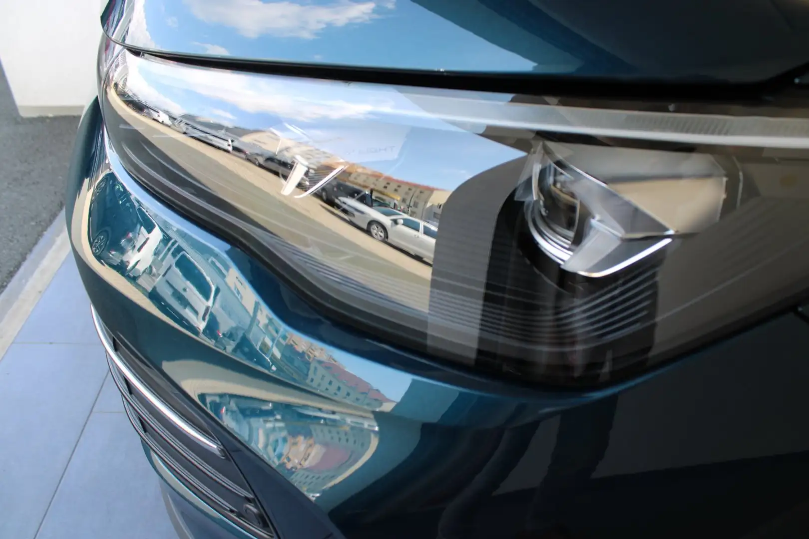 Volkswagen Tiguan Life eTSI DSG Blau - 2
