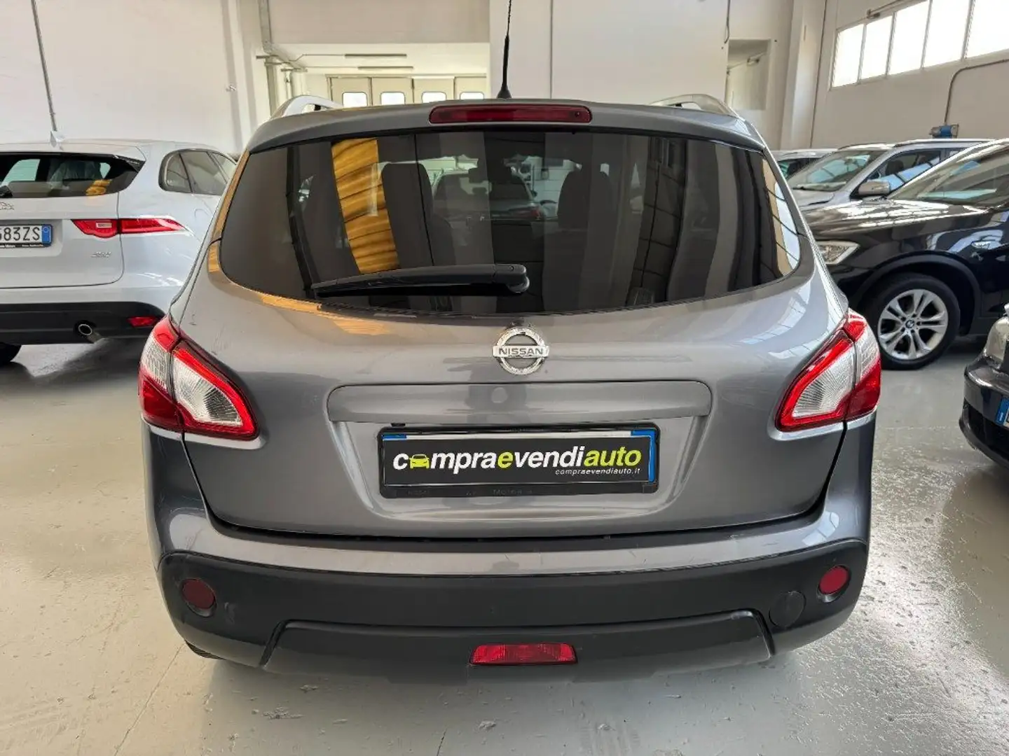 Nissan Qashqai 2.0 dCi DPF Tekna Argent - 2