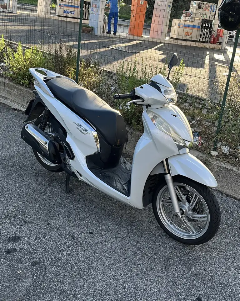 Honda SH 300