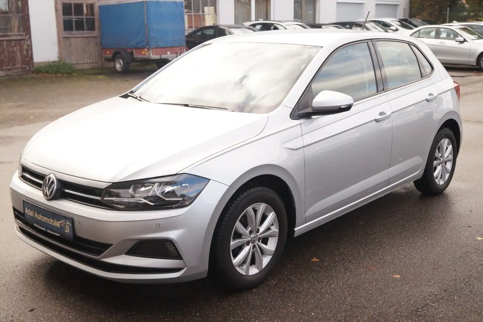 Volkswagen Polo VI Comfortline Argent - 1