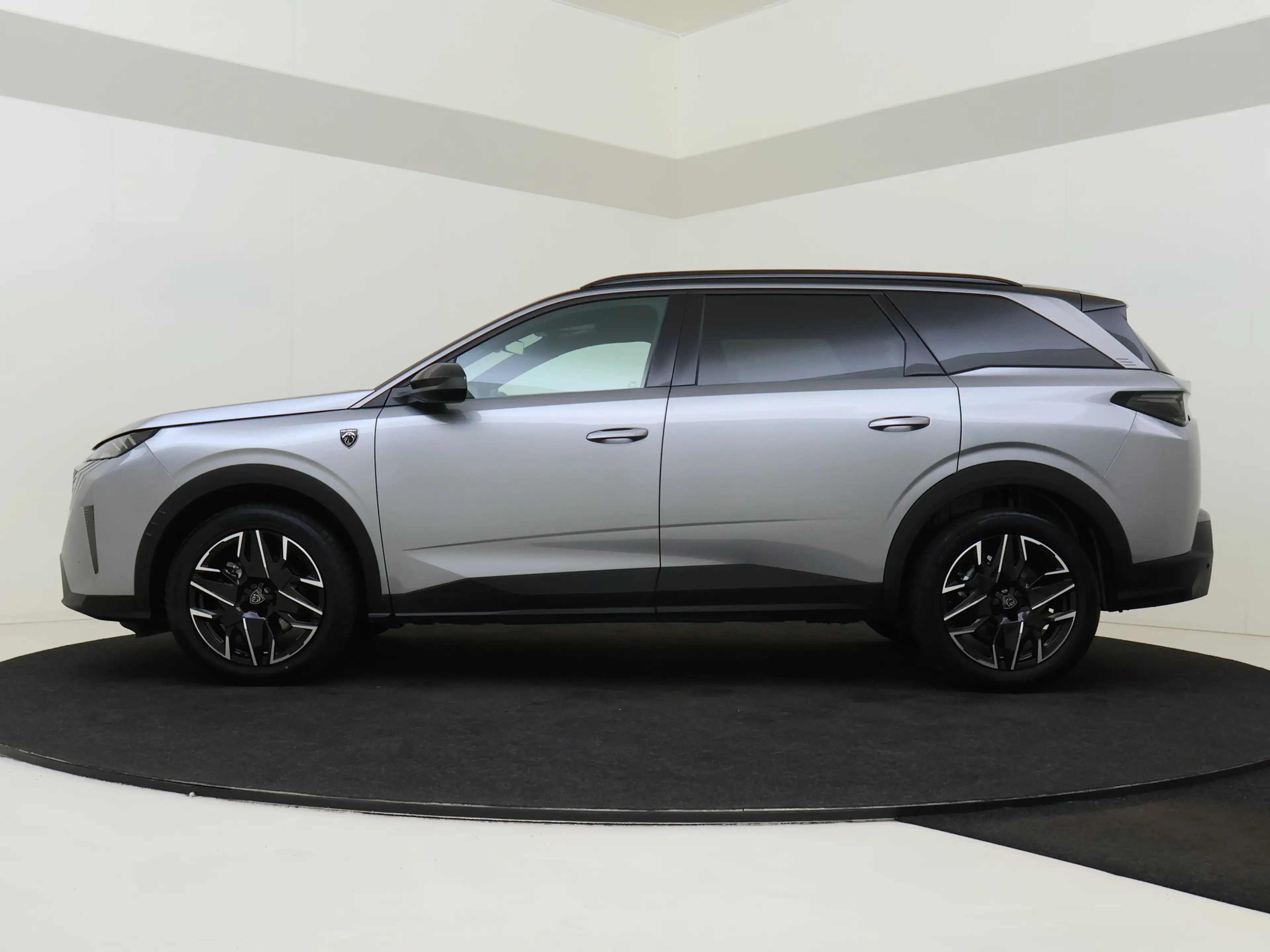 Peugeot 5008 1.2 Hybrid 136 GT Ruime 7 zitter ! — photo 3