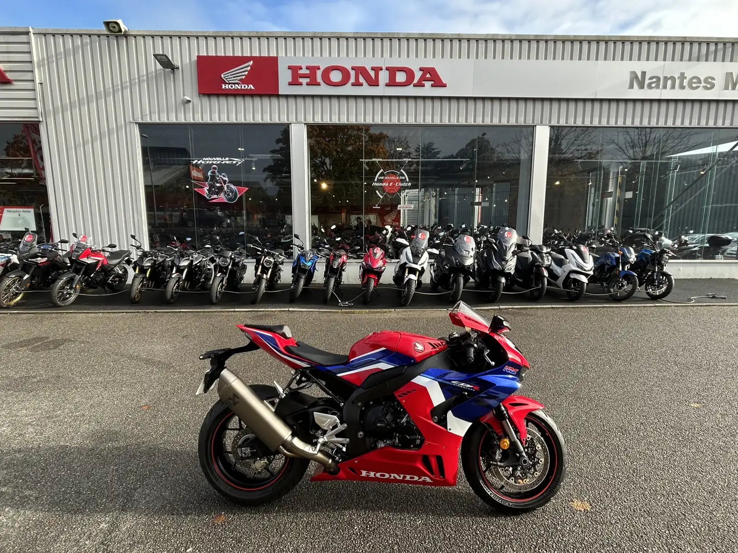 Honda CBR 1000 Rouge - 1