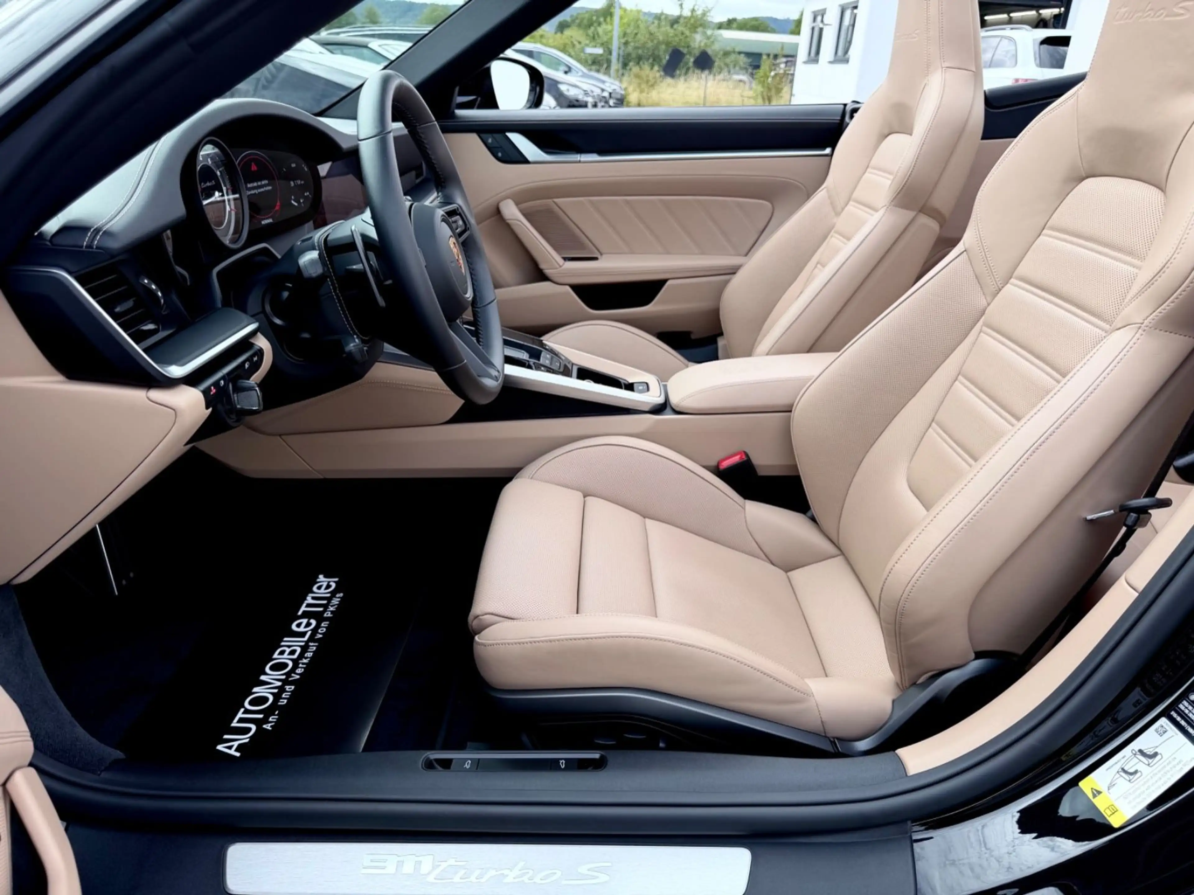 Porsche 911 Turbo S Cabriolet/LIFT/KERAMIK/BOSE/GARANTIE — photo 9