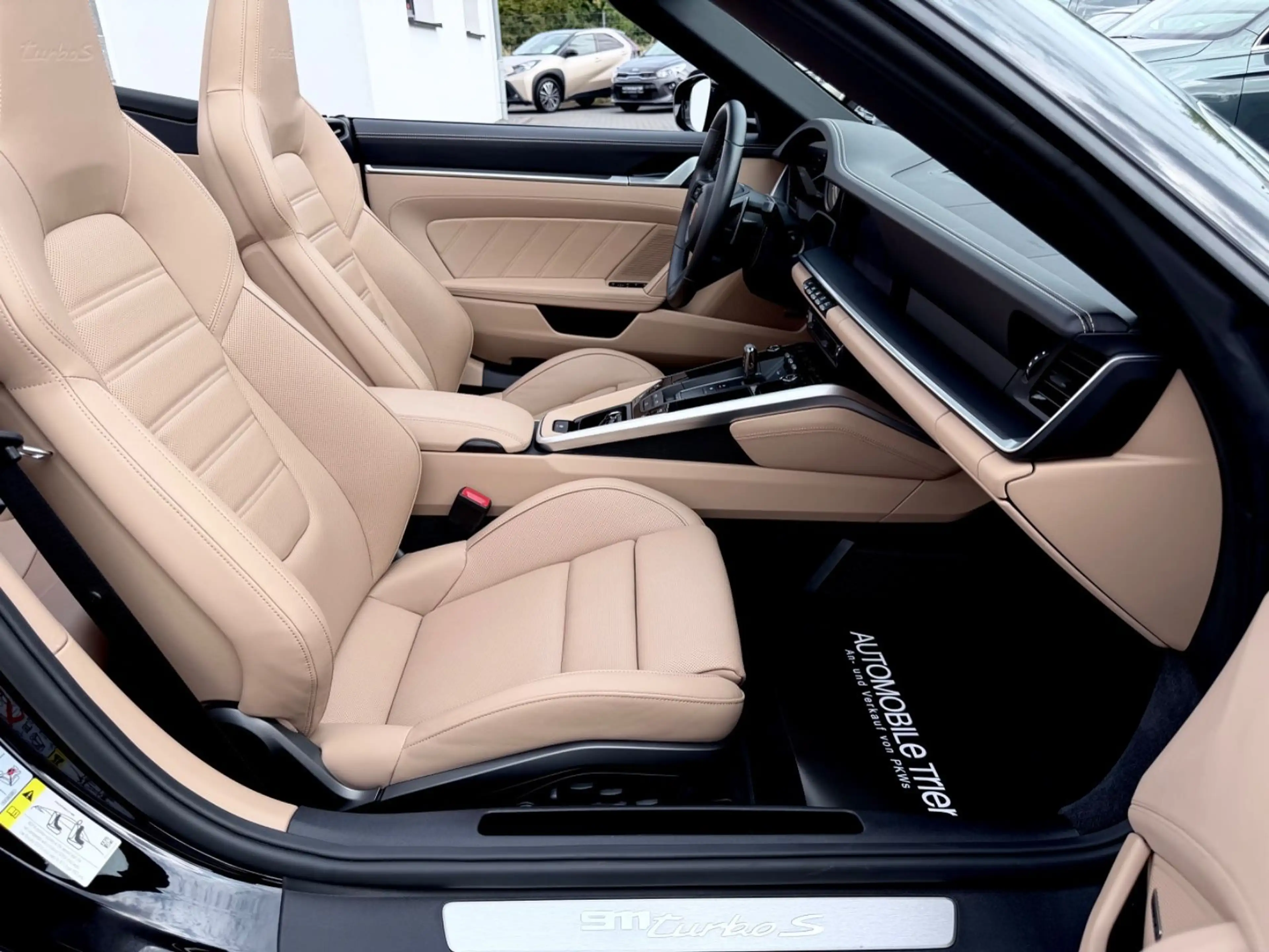 Porsche 911 Turbo S Cabriolet/LIFT/KERAMIK/BOSE/GARANTIE — photo 13