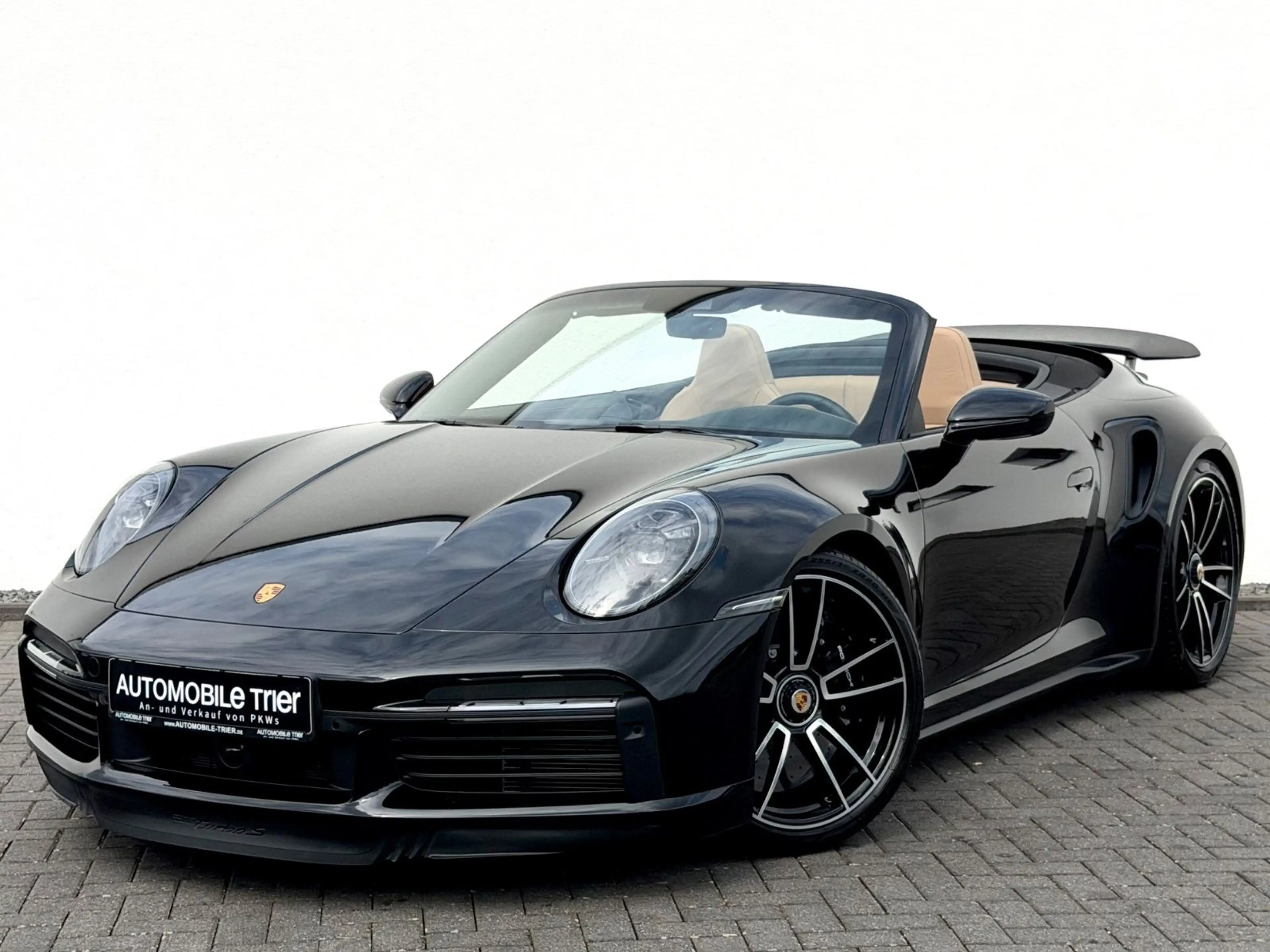 Porsche 911 Turbo S Cabriolet/LIFT/KERAMIK/BOSE/GARANTIE