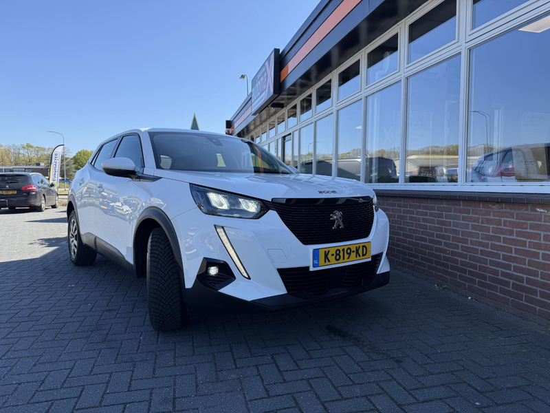 Peugeot 2008 1.2 PureTech Blue Lease Active — photo 8