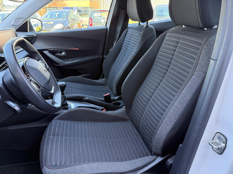 Peugeot 2008 1.2 PureTech Blue Lease Active — photo 12